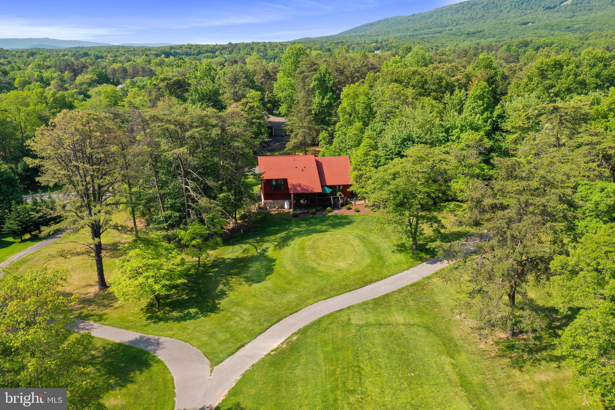 THE WOODS - Residential