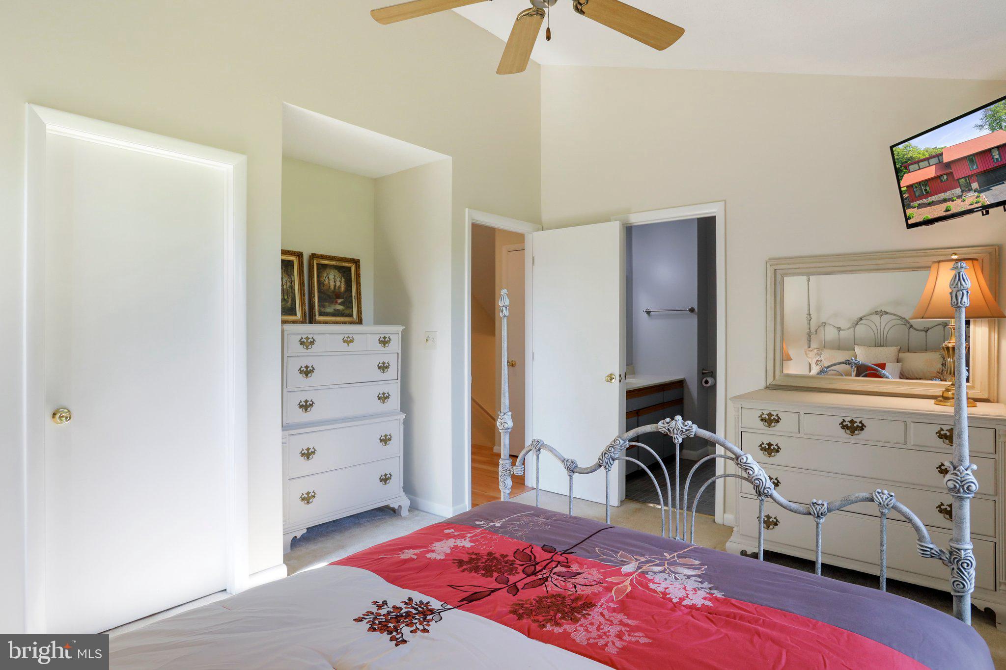 THE WOODS - Residential