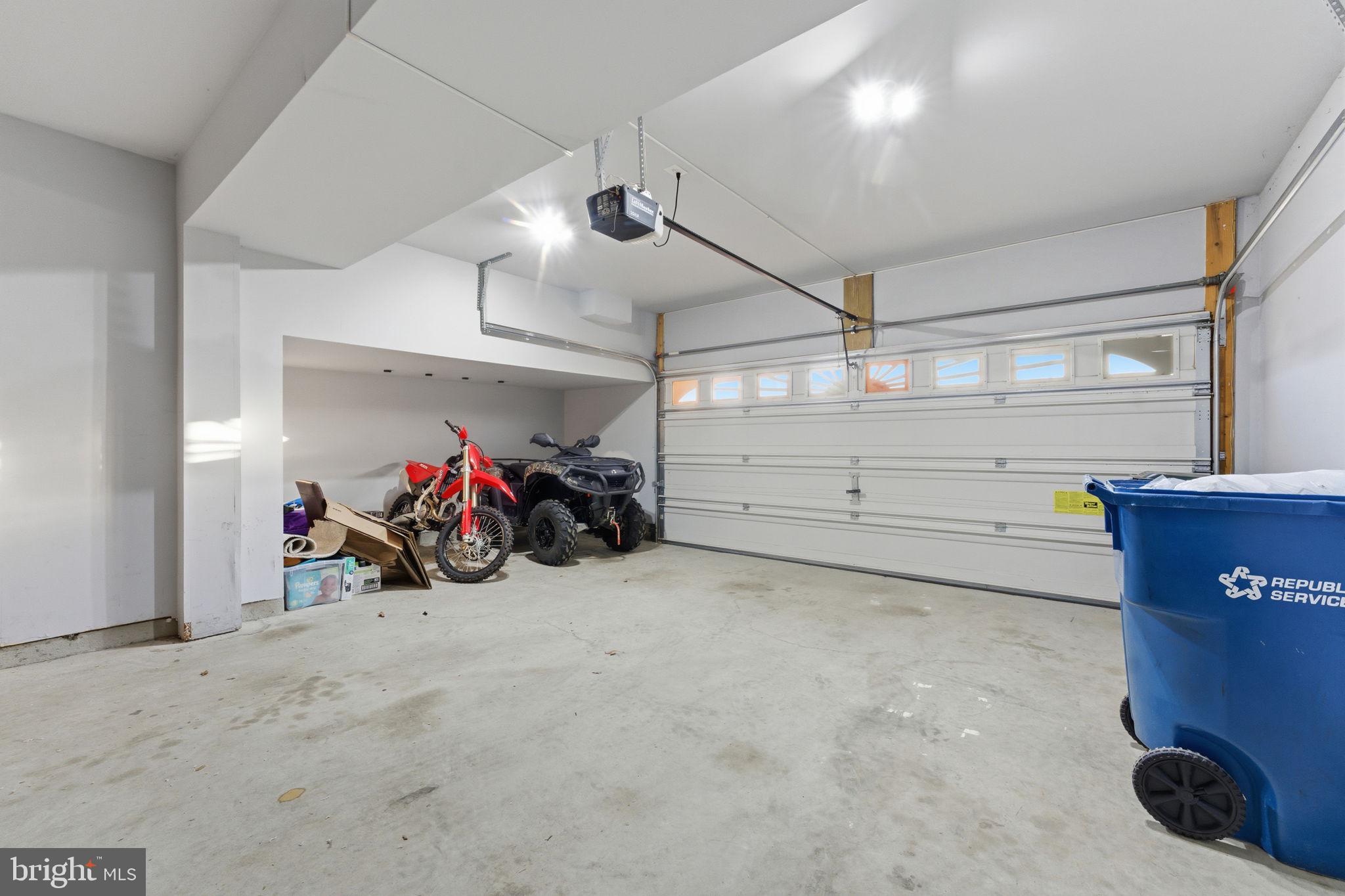 SOUTH RIDING - Residential