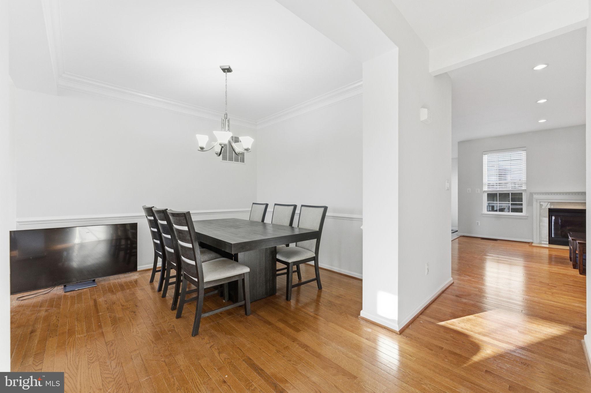 SOUTH RIDING - Residential