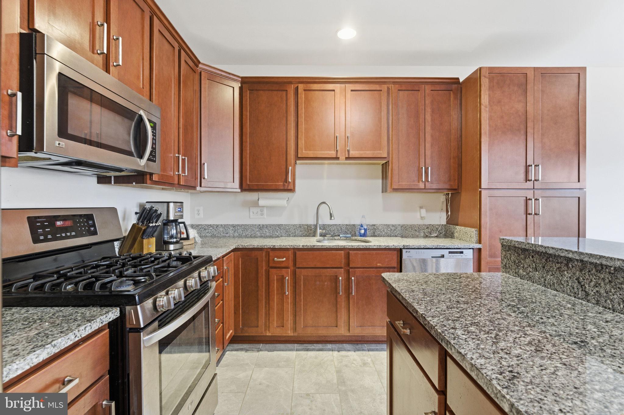 SOUTH RIDING - Residential