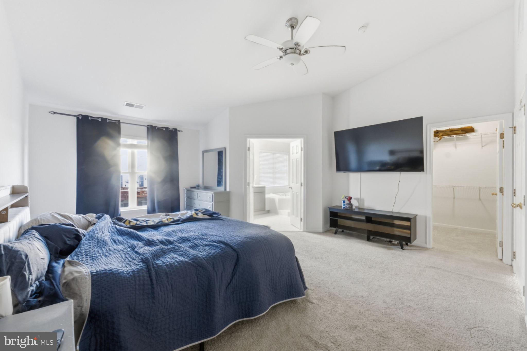 SOUTH RIDING - Residential