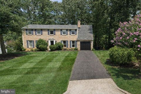 Photo of 4018 Robertson Boulevard, ALEXANDRIA, VA 22309 (MLS # VAFX2303054)