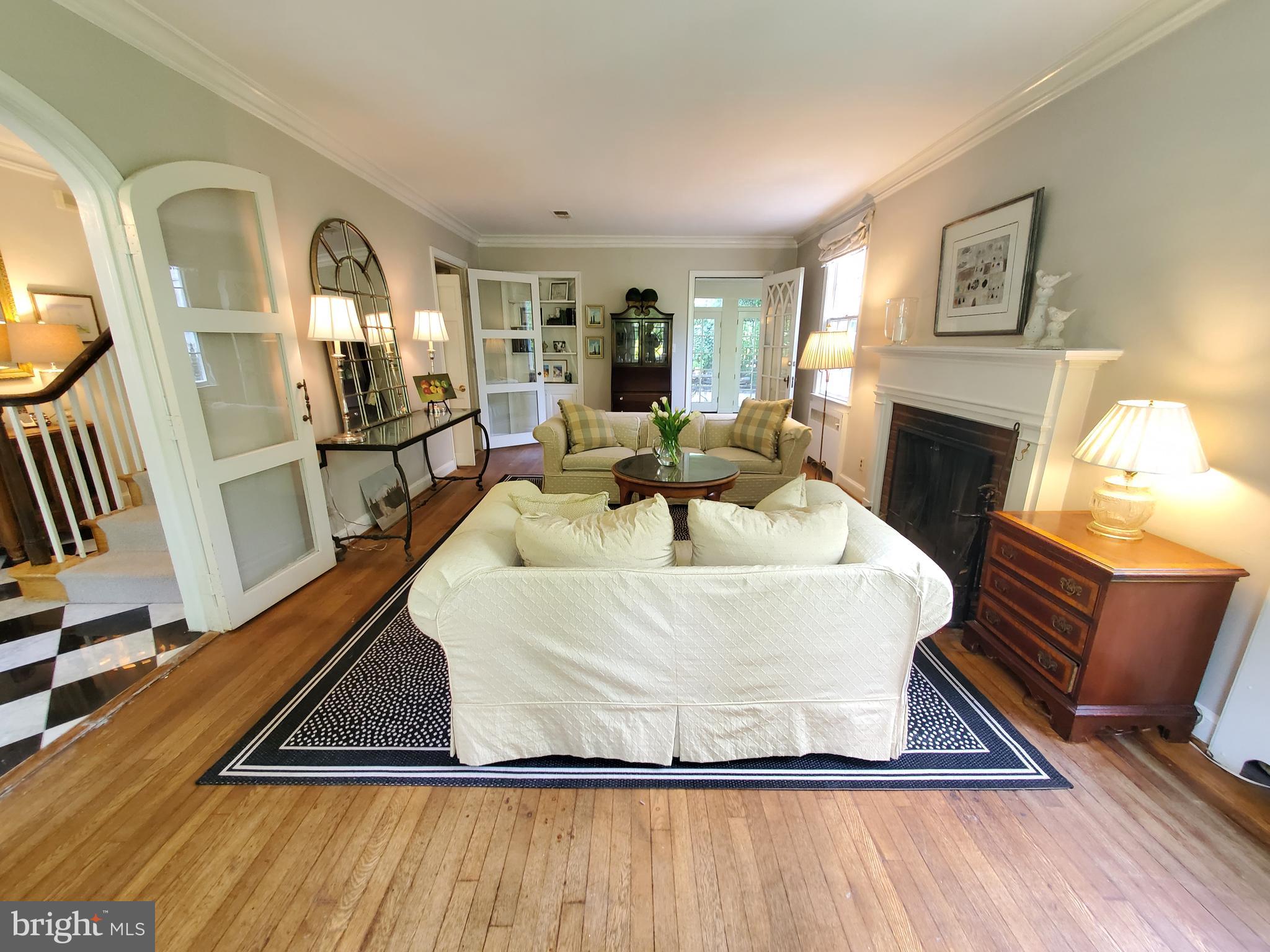 CHEVY CHASE - Residential