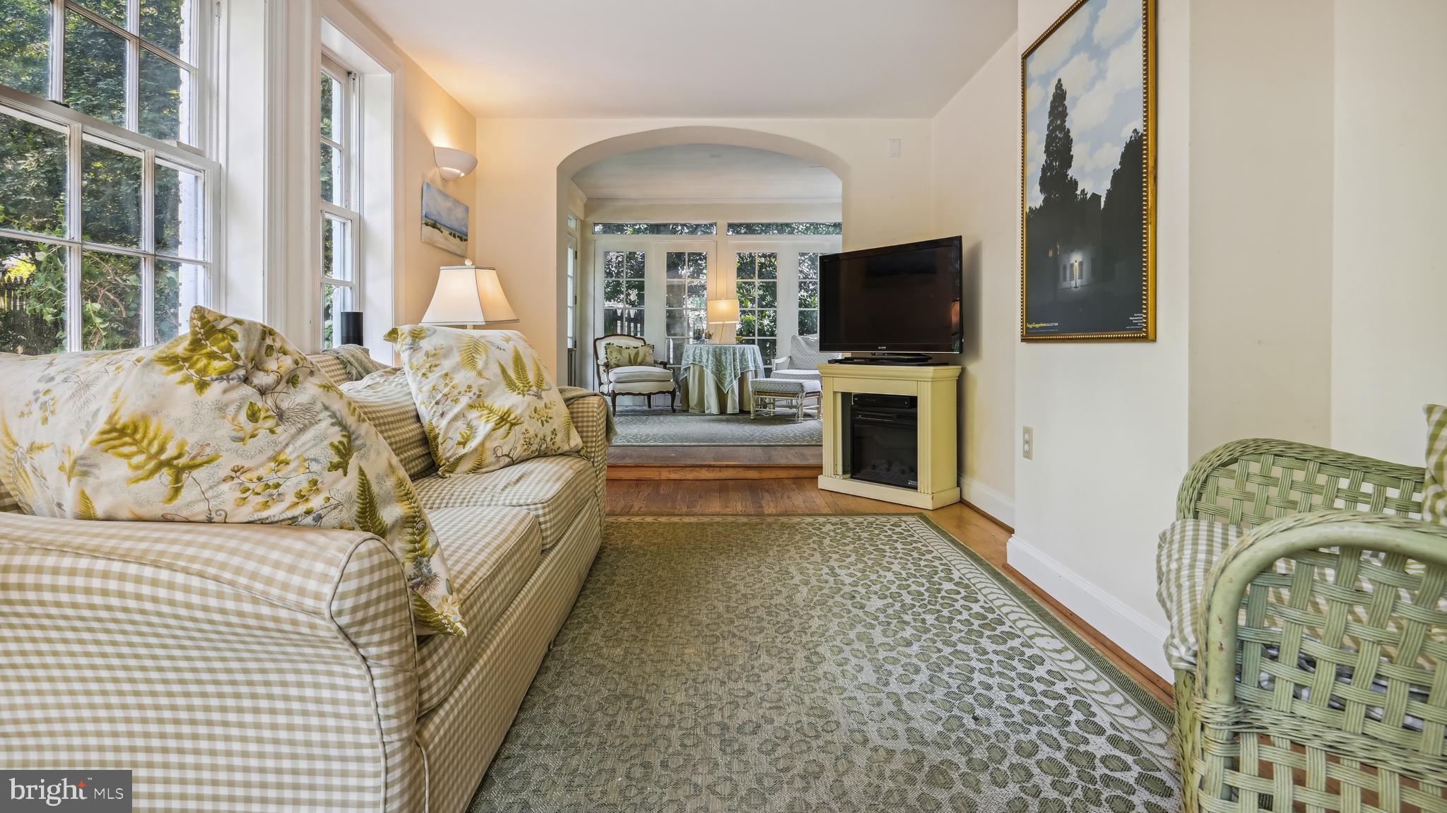 CHEVY CHASE - Residential