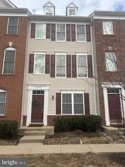 42798 SYKES TERRACE CHANTILLY VA 20152