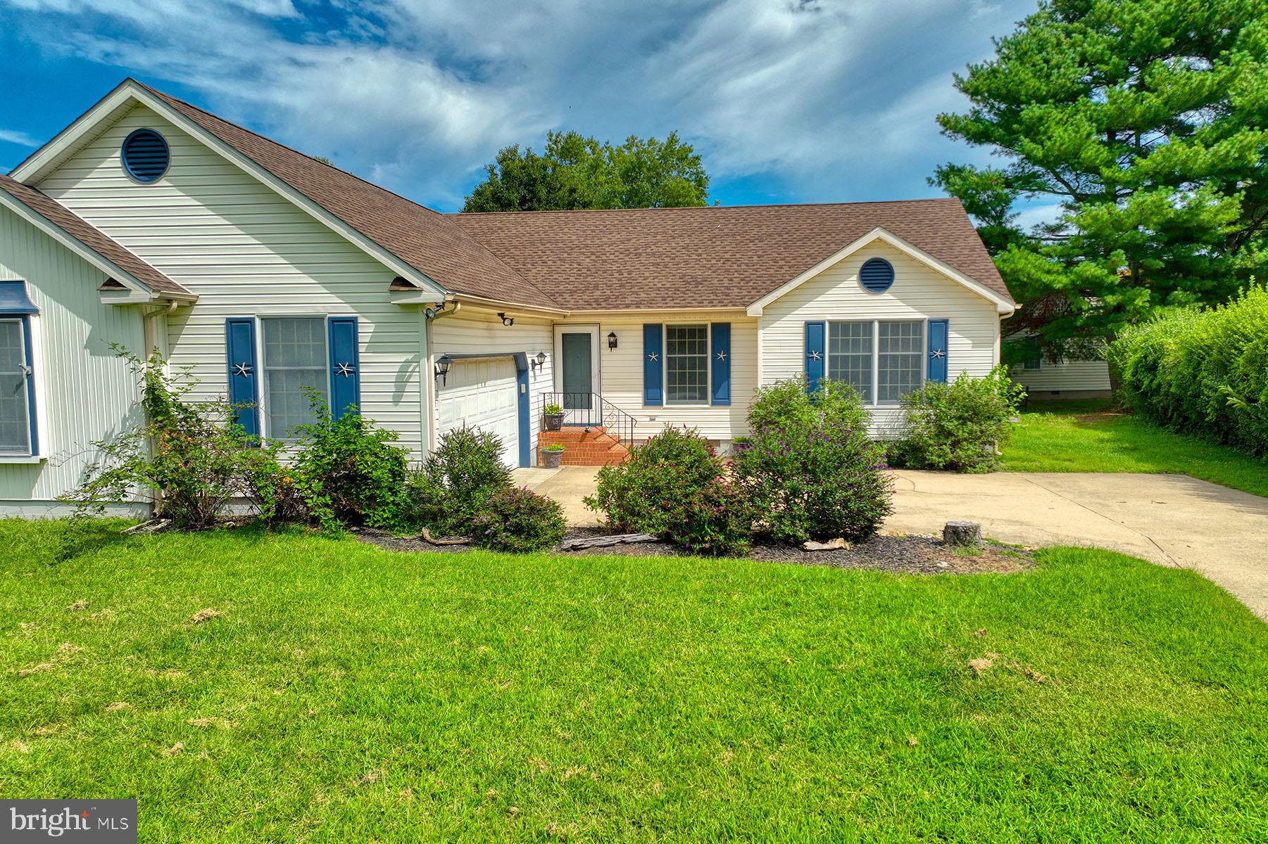 10 BRYN MAWR DRIVE