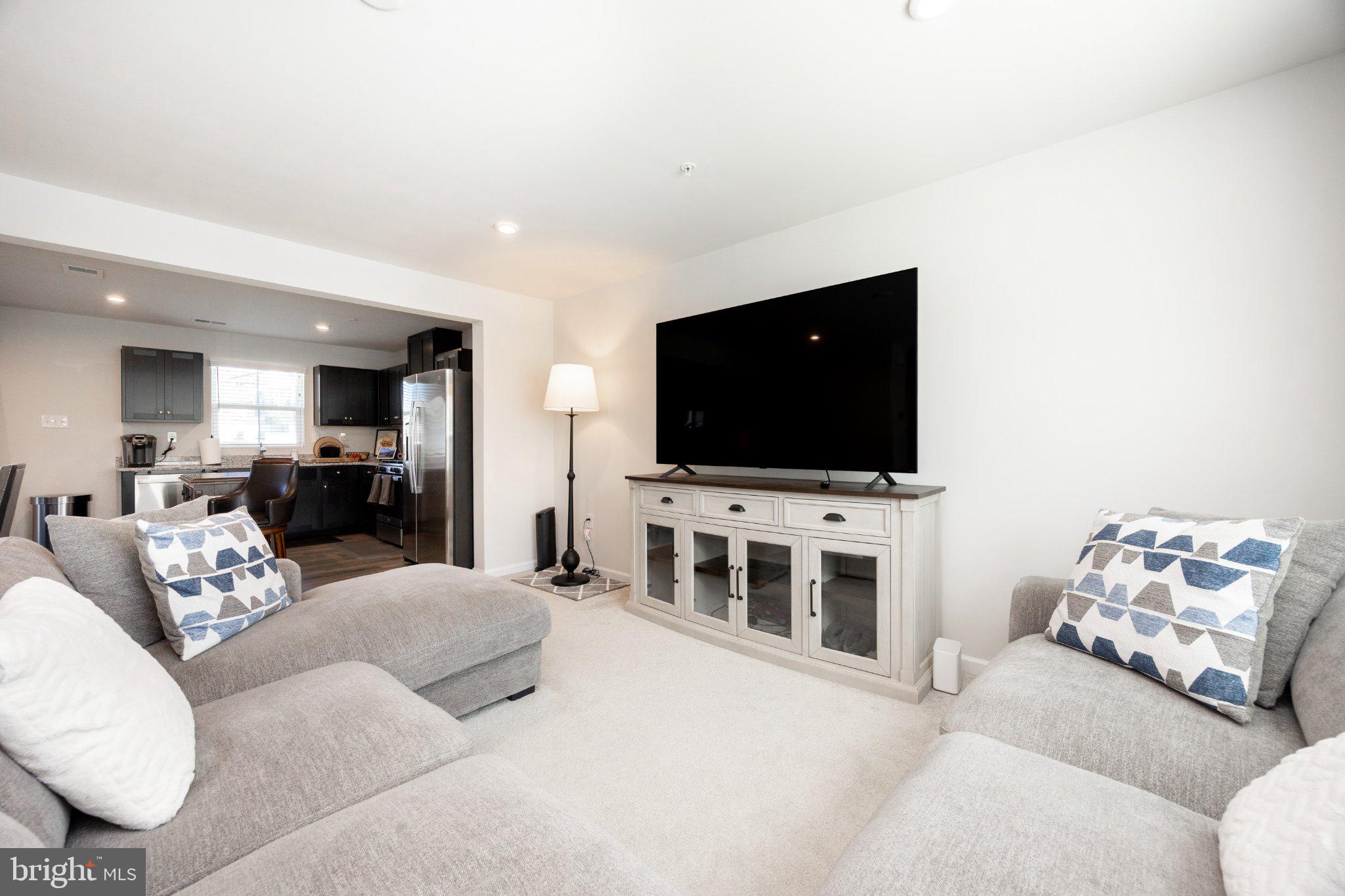 SANATOGA CROSSING - Residential