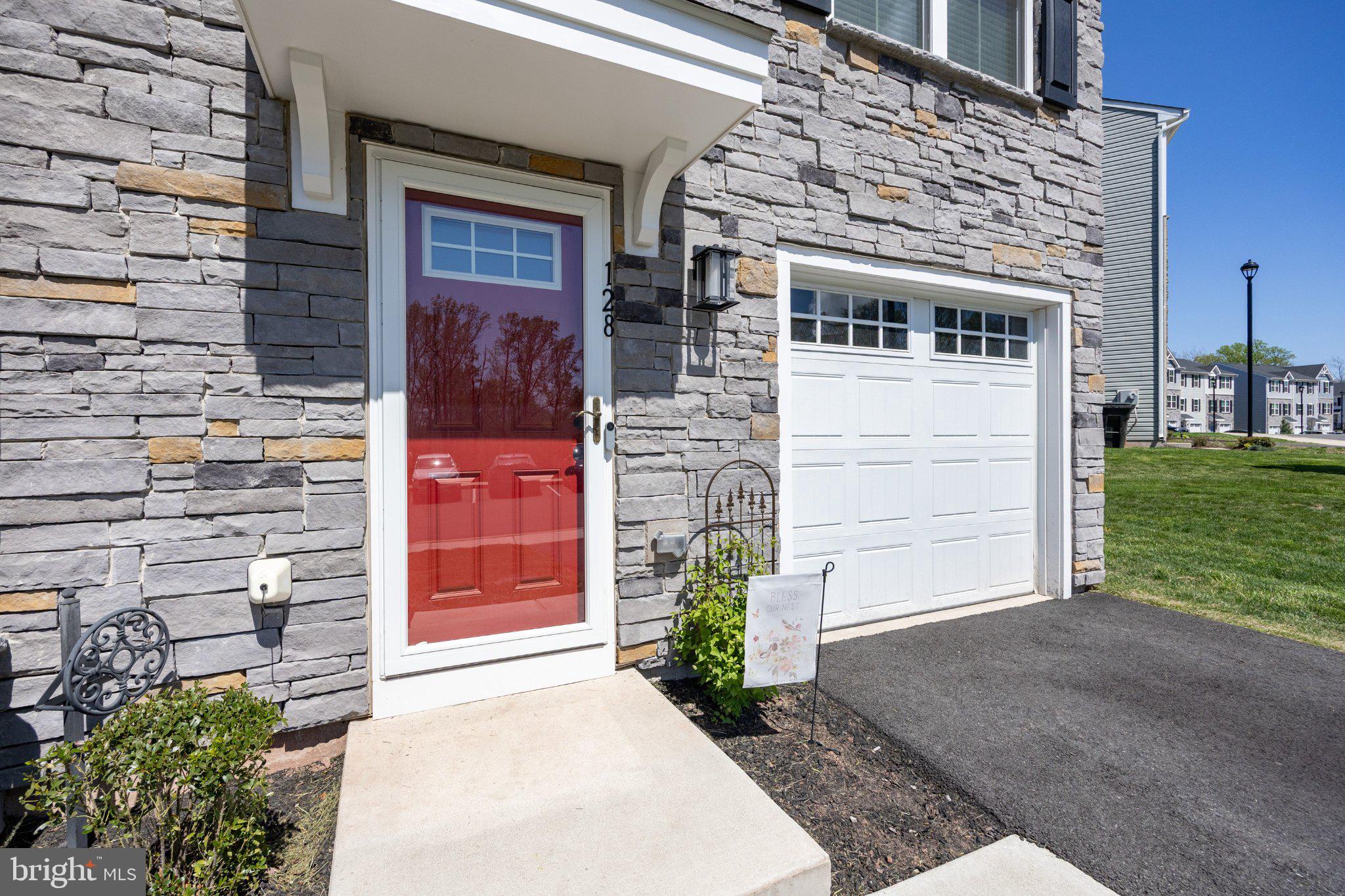 SANATOGA CROSSING - Residential