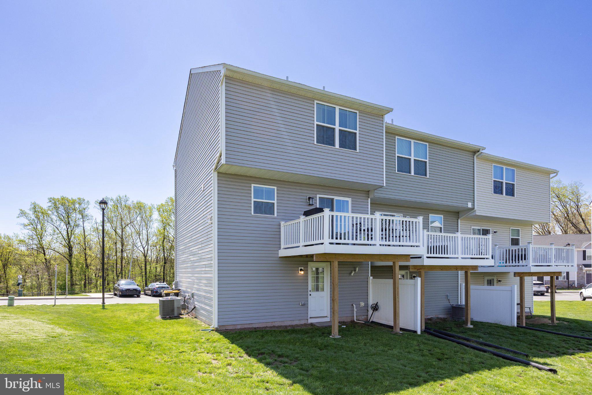 SANATOGA CROSSING - Residential