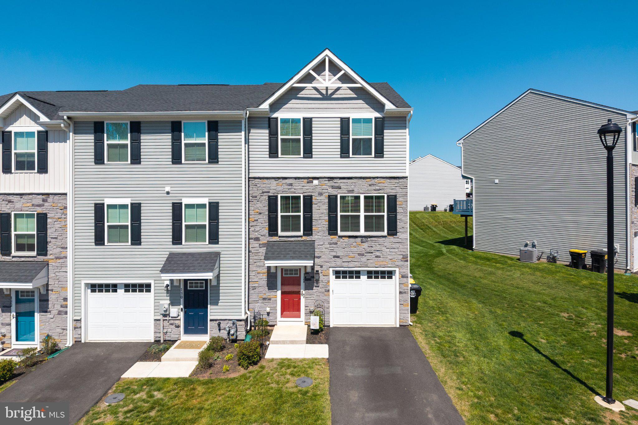 SANATOGA CROSSING - Residential