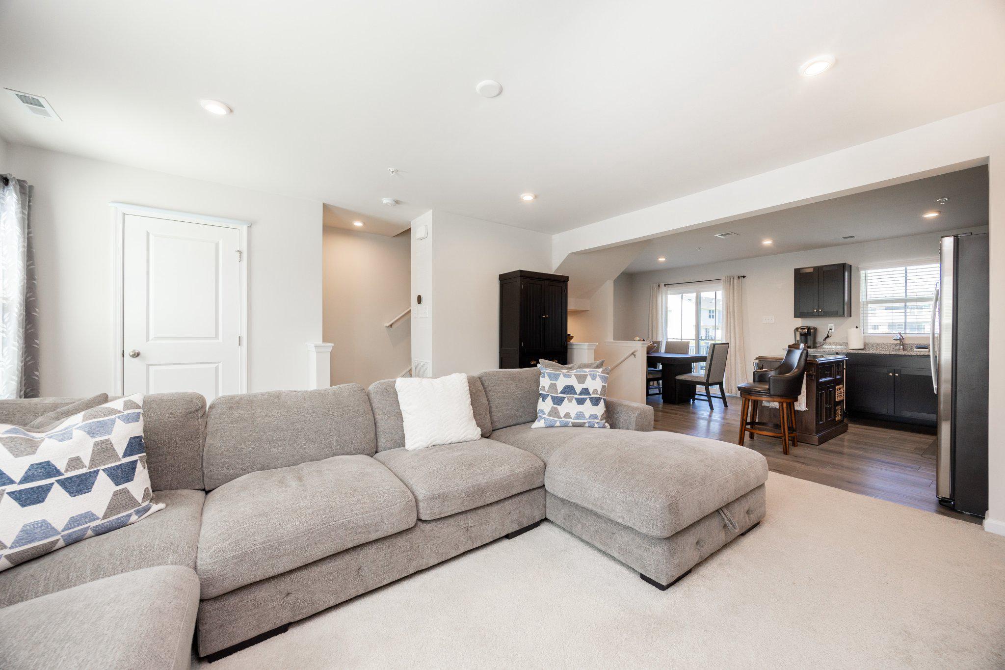 SANATOGA CROSSING - Residential