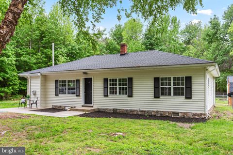Homes For Sale - 49725 Fresh Pond Neck Road<br/> Saint Marys County, SCOTLAND, MD 20687