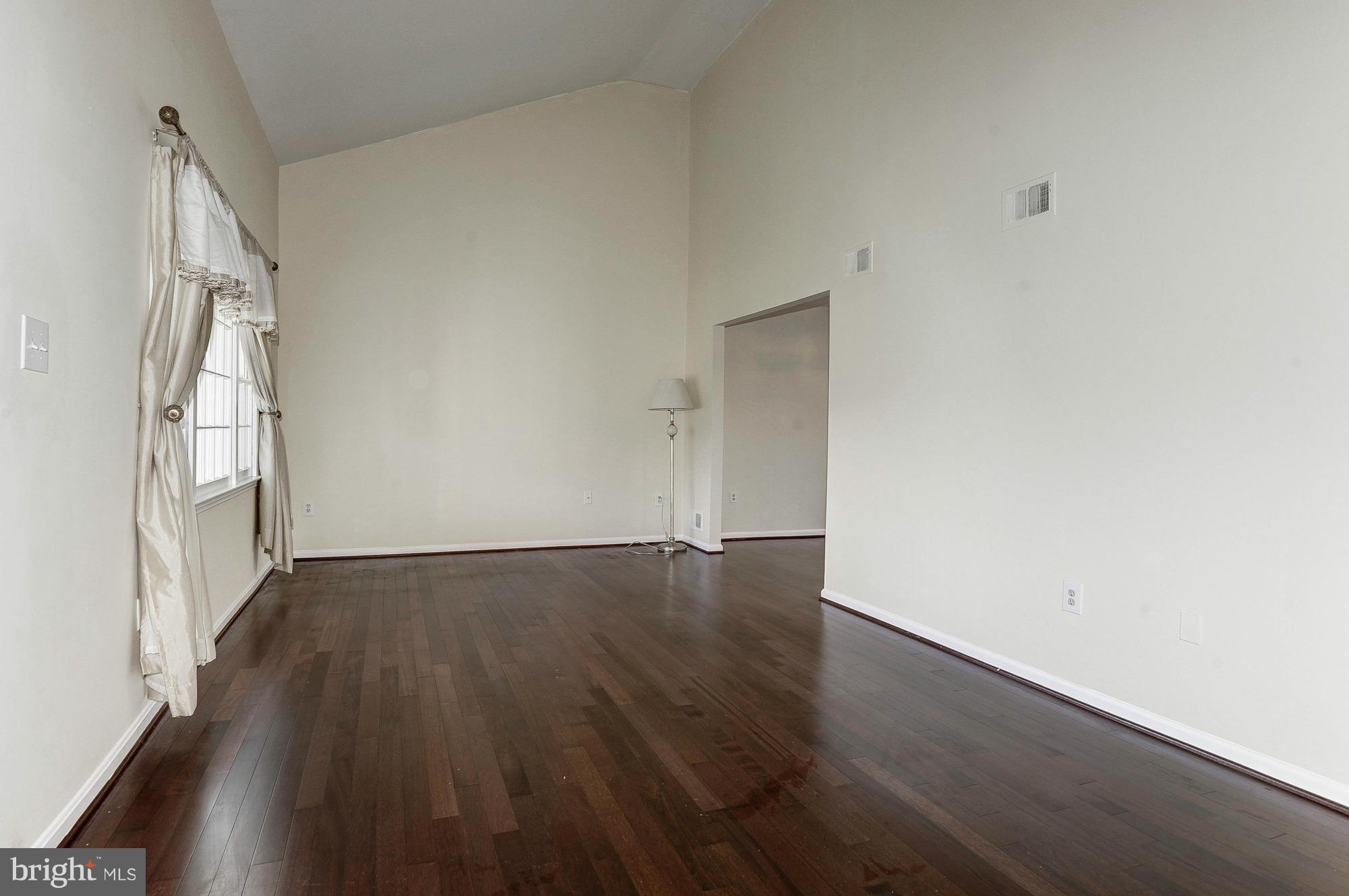 REFLECTION LAKE - Residential