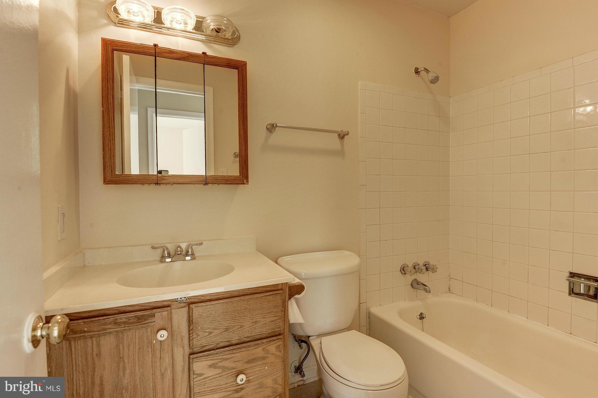 REFLECTION LAKE - Residential