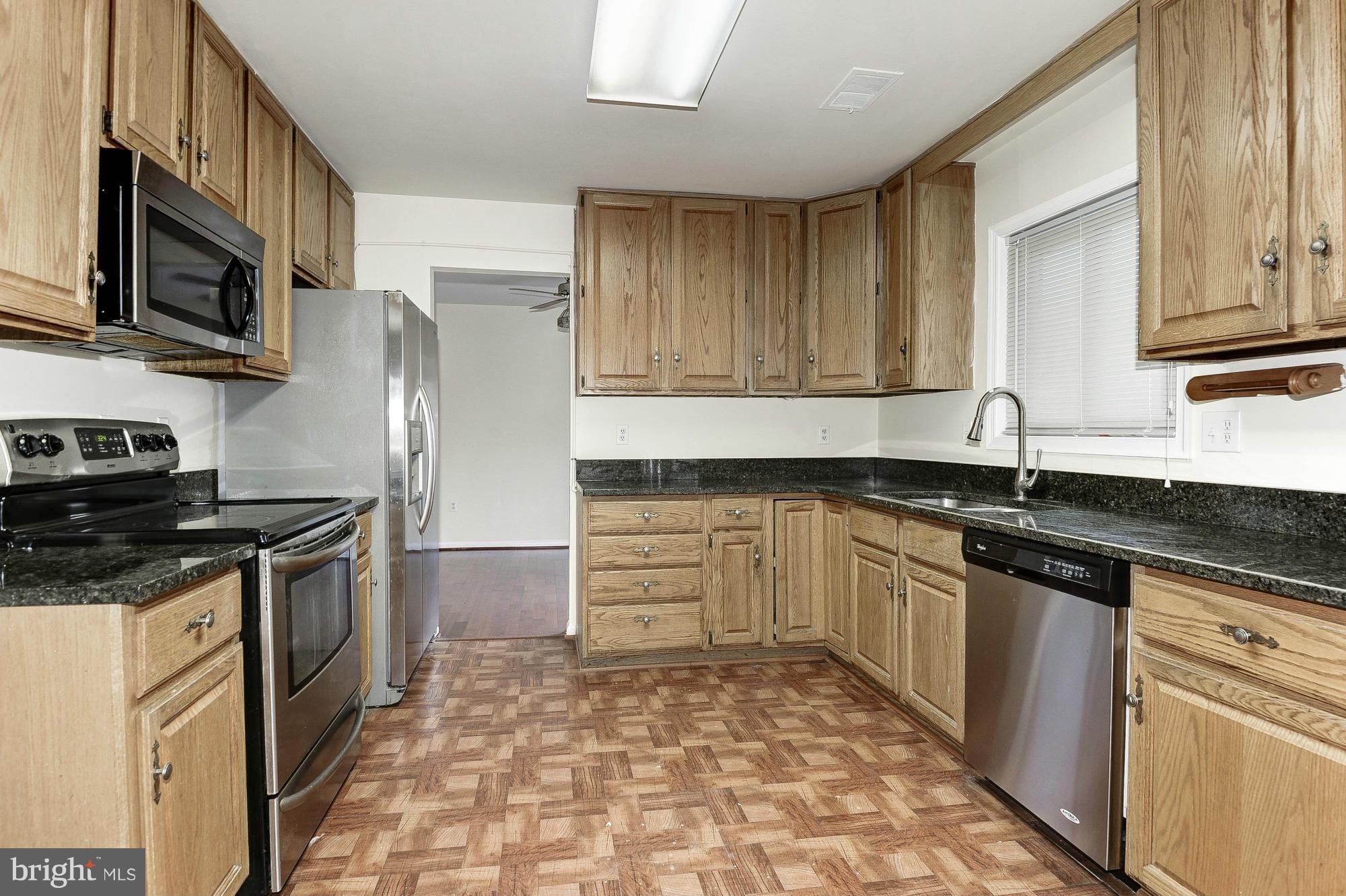 REFLECTION LAKE - Residential