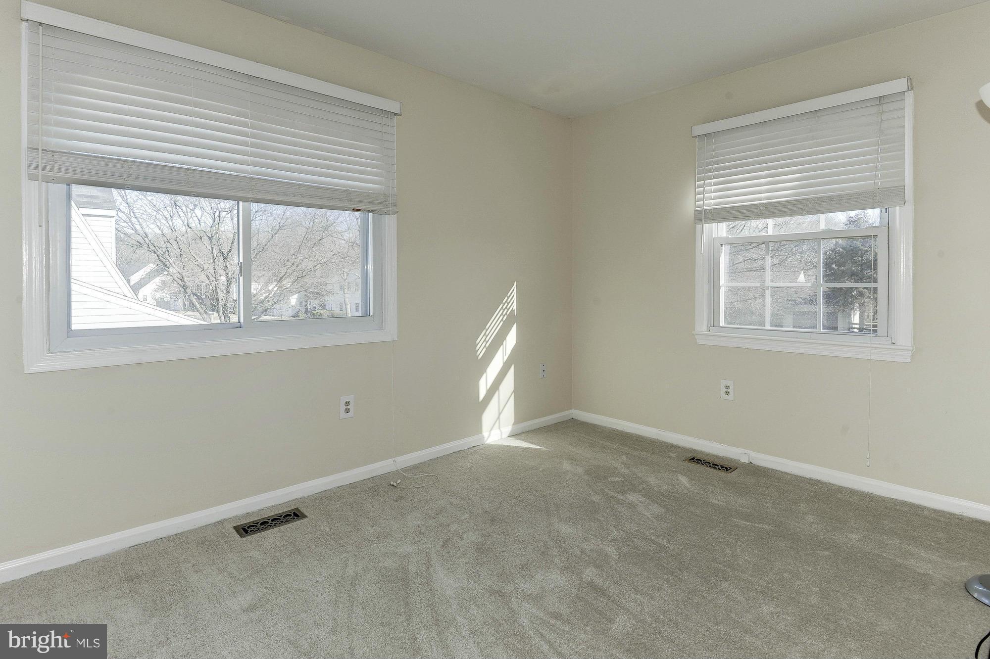 REFLECTION LAKE - Residential