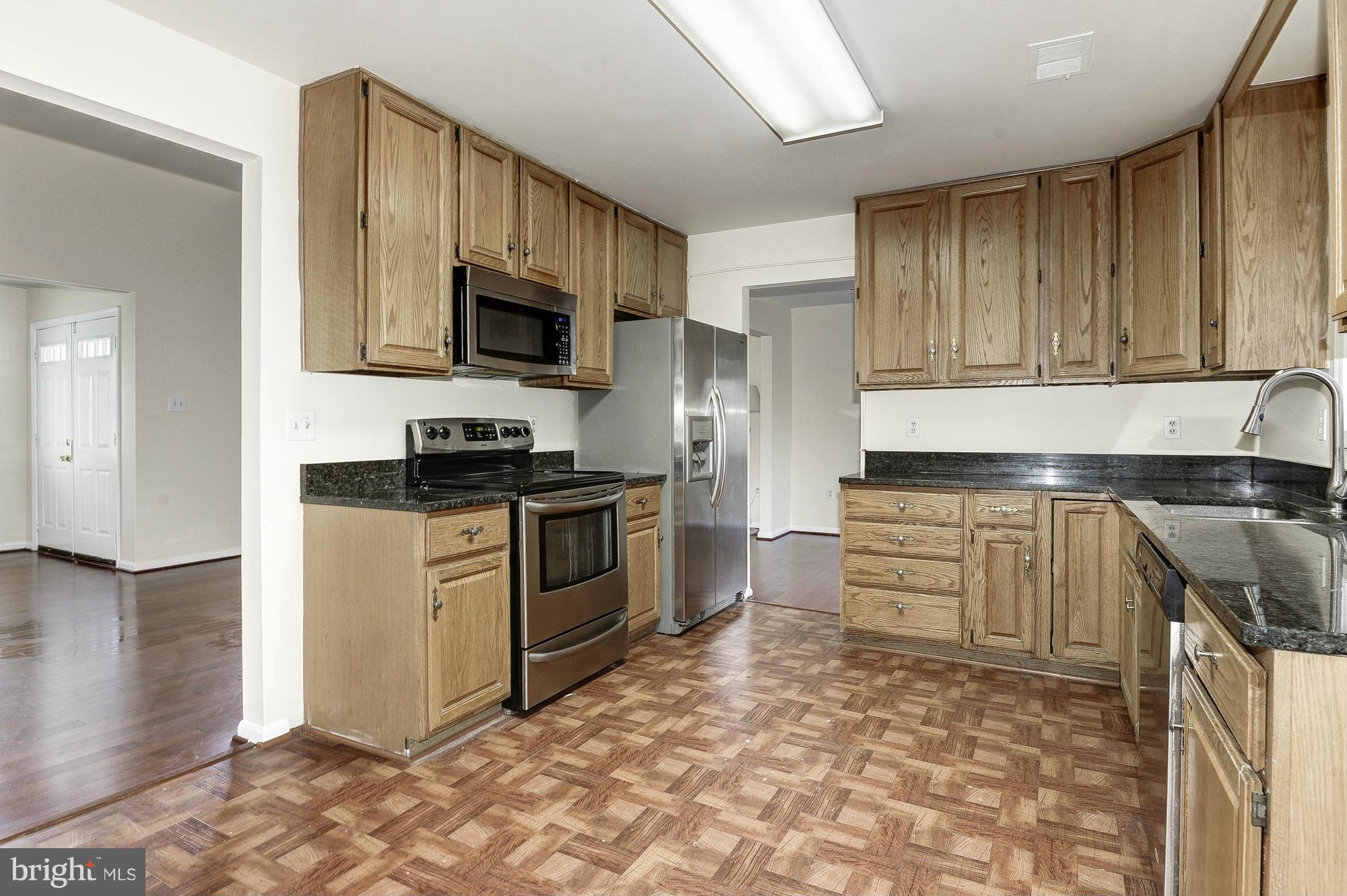 REFLECTION LAKE - Residential