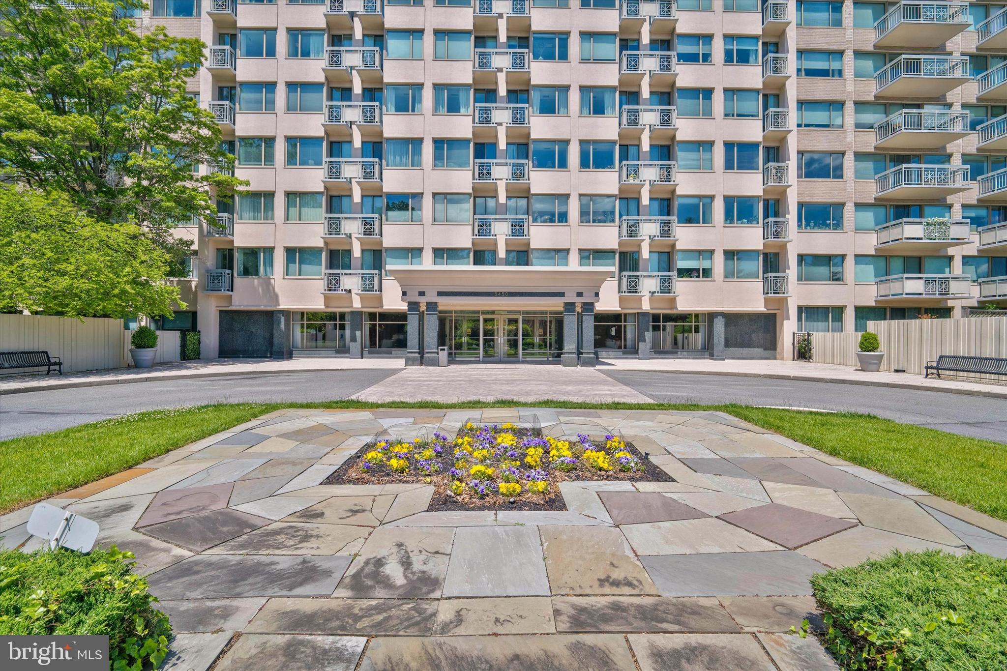 ALTA VISTA - Residential