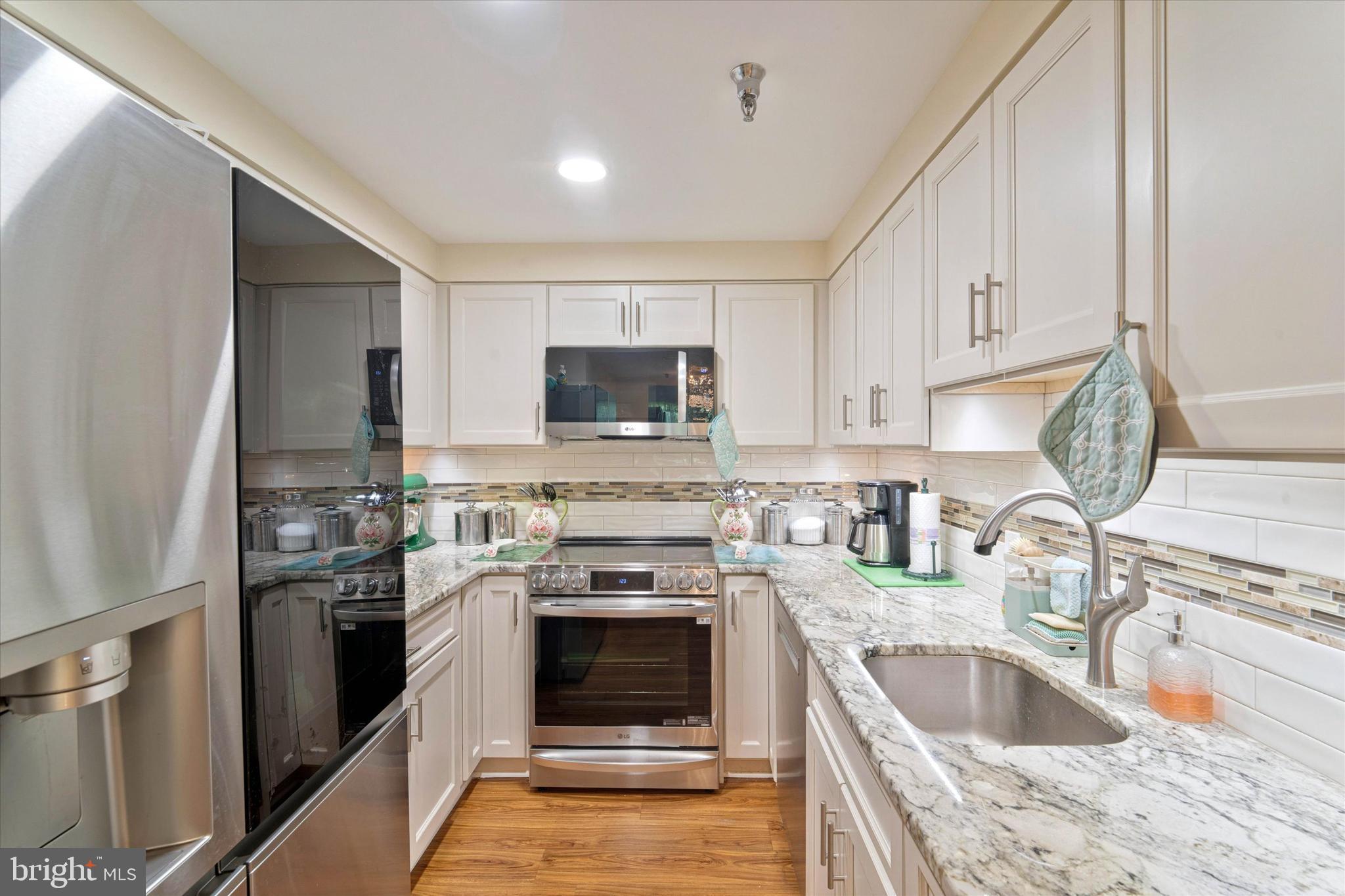 ALTA VISTA - Residential