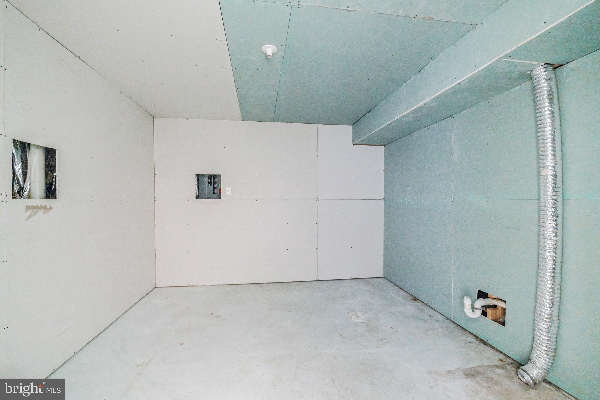 LOWES ISLAND/CASCADES - Residential