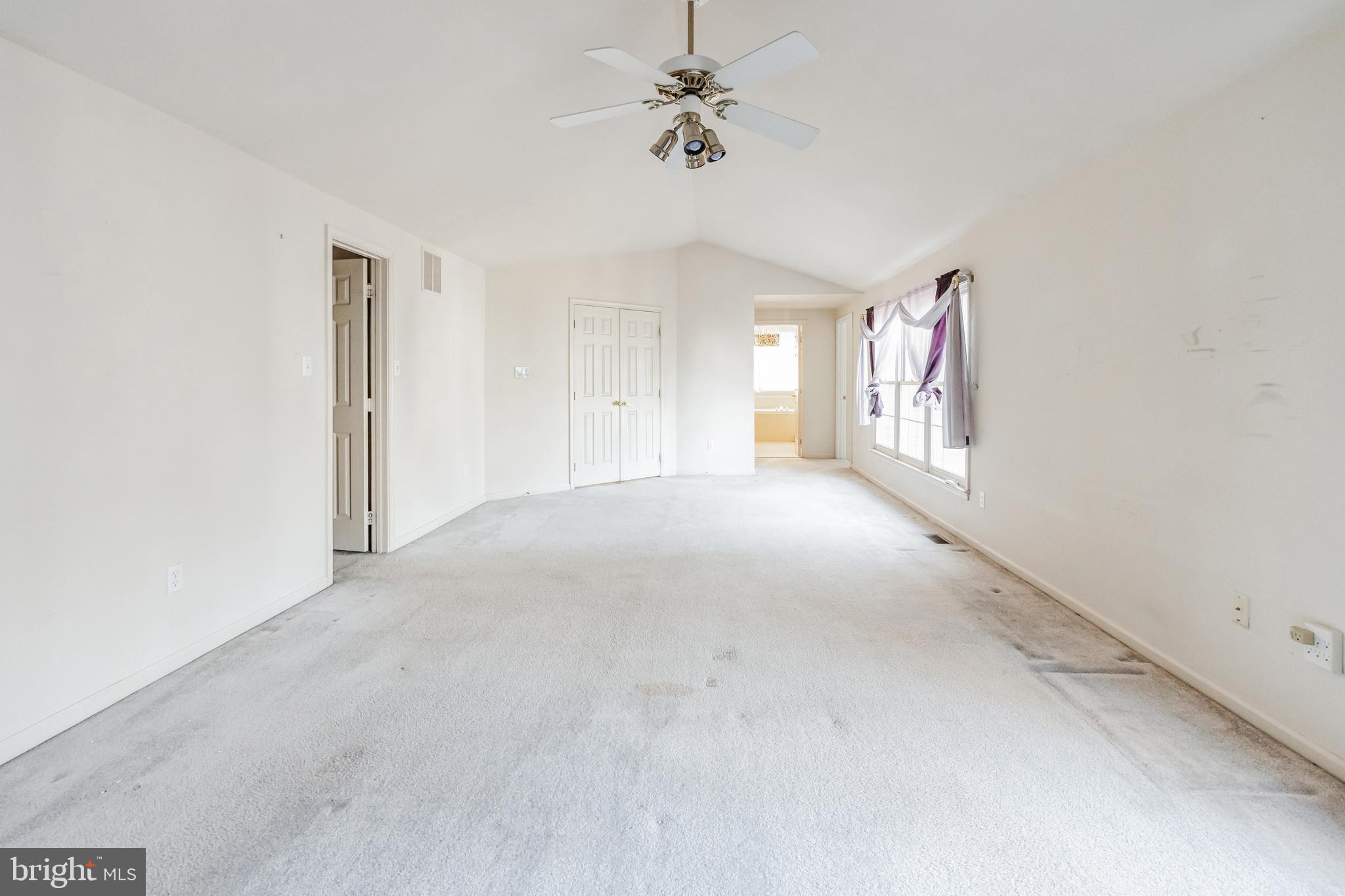 LOWES ISLAND/CASCADES - Residential