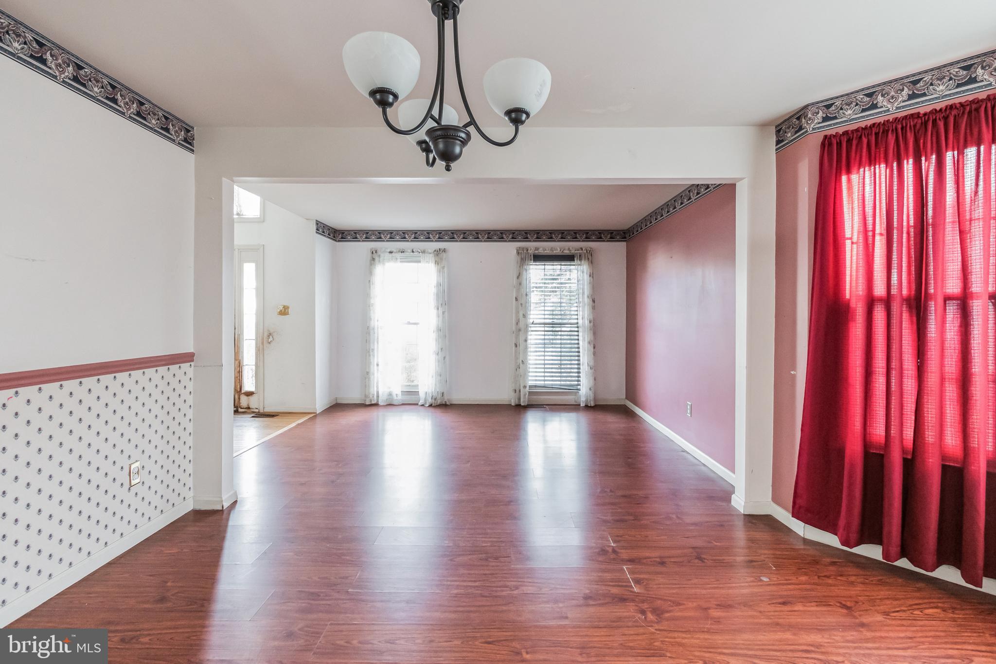 LOWES ISLAND/CASCADES - Residential