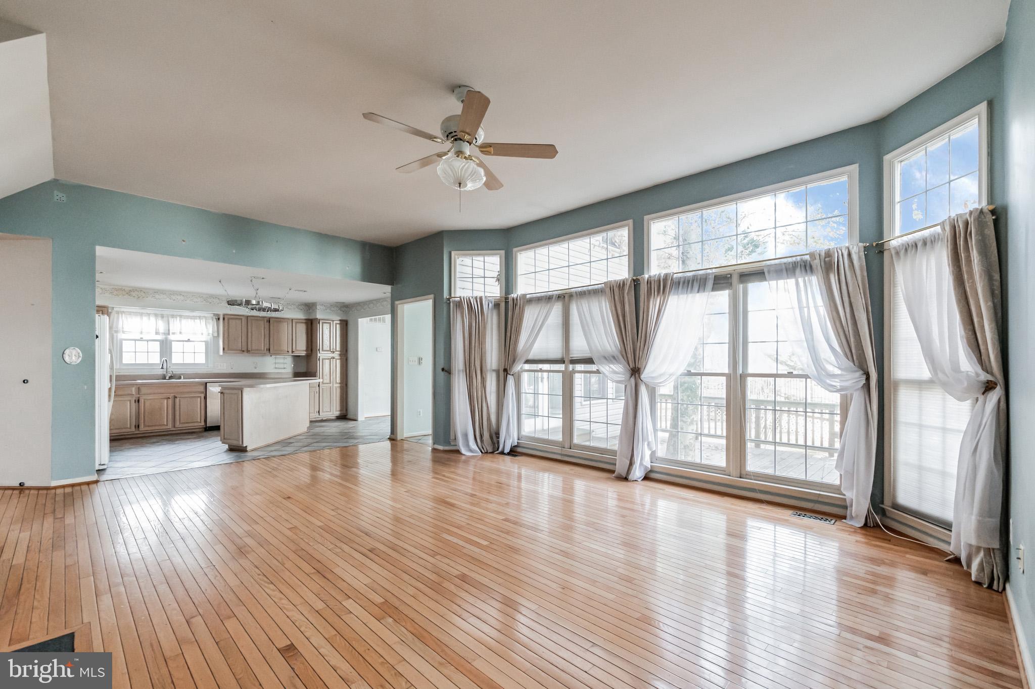 LOWES ISLAND/CASCADES - Residential