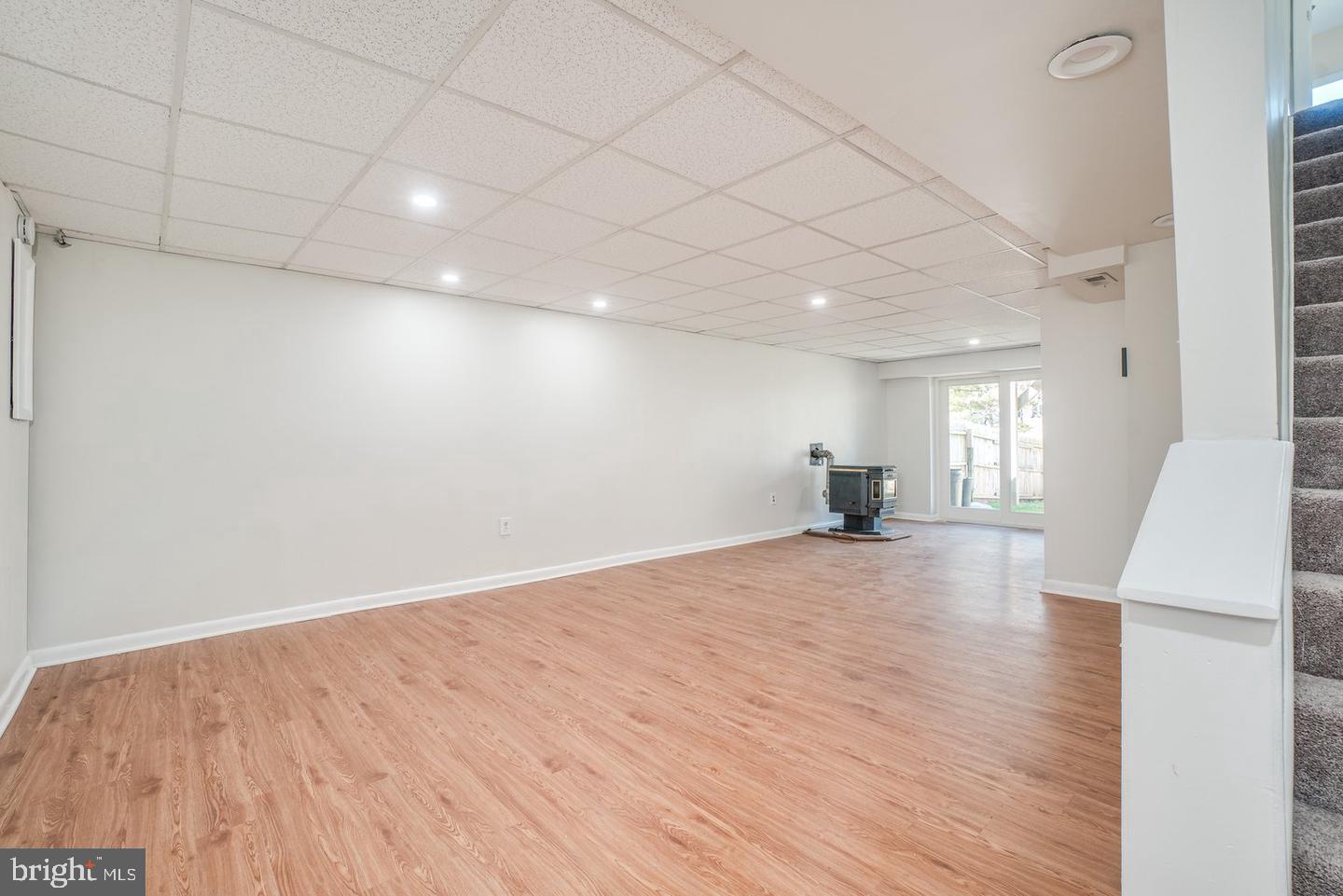 MARINE OAKS VILLAGE - Residential Lease