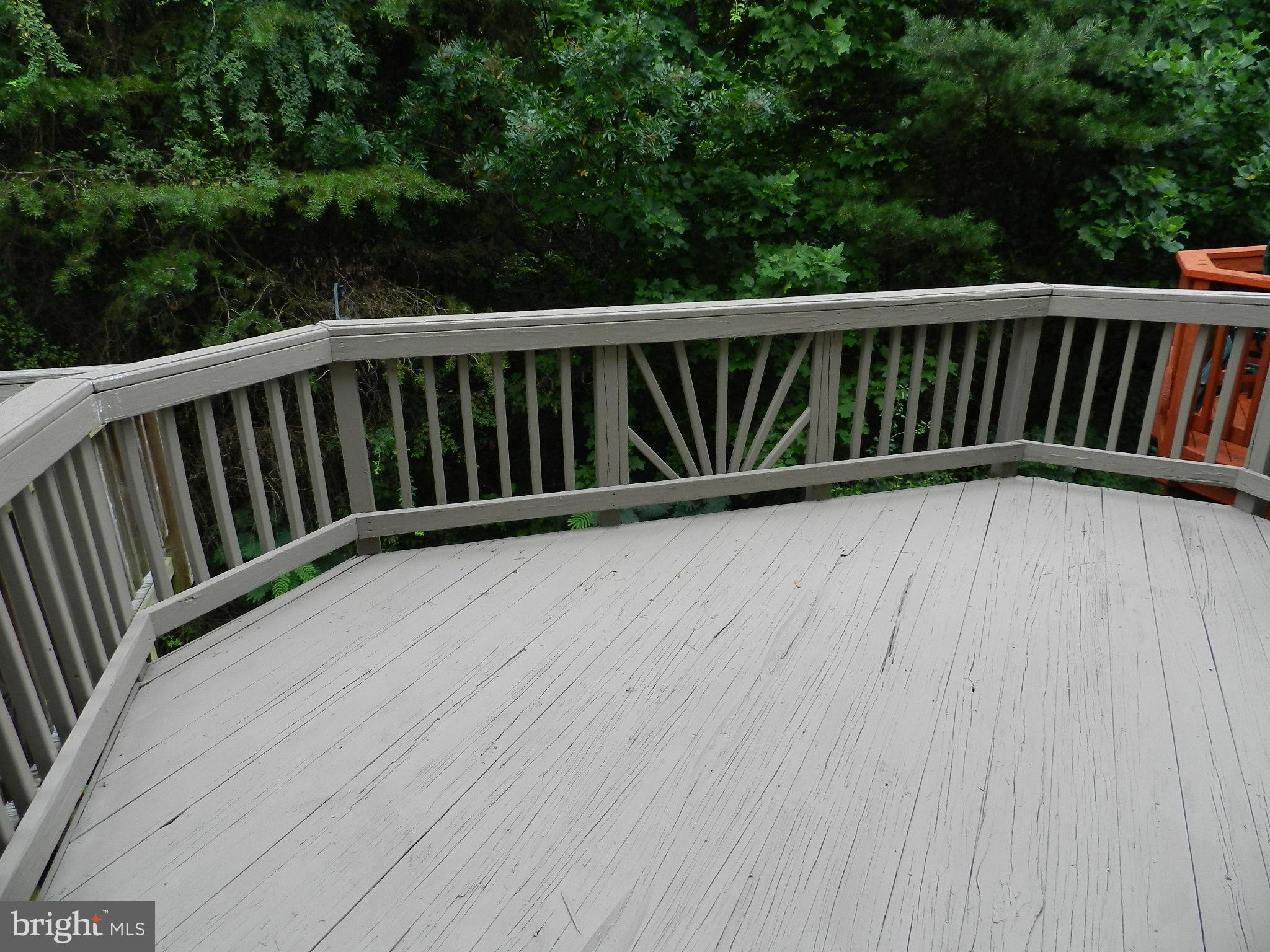 DEVILS REACH CONDOS - Residential