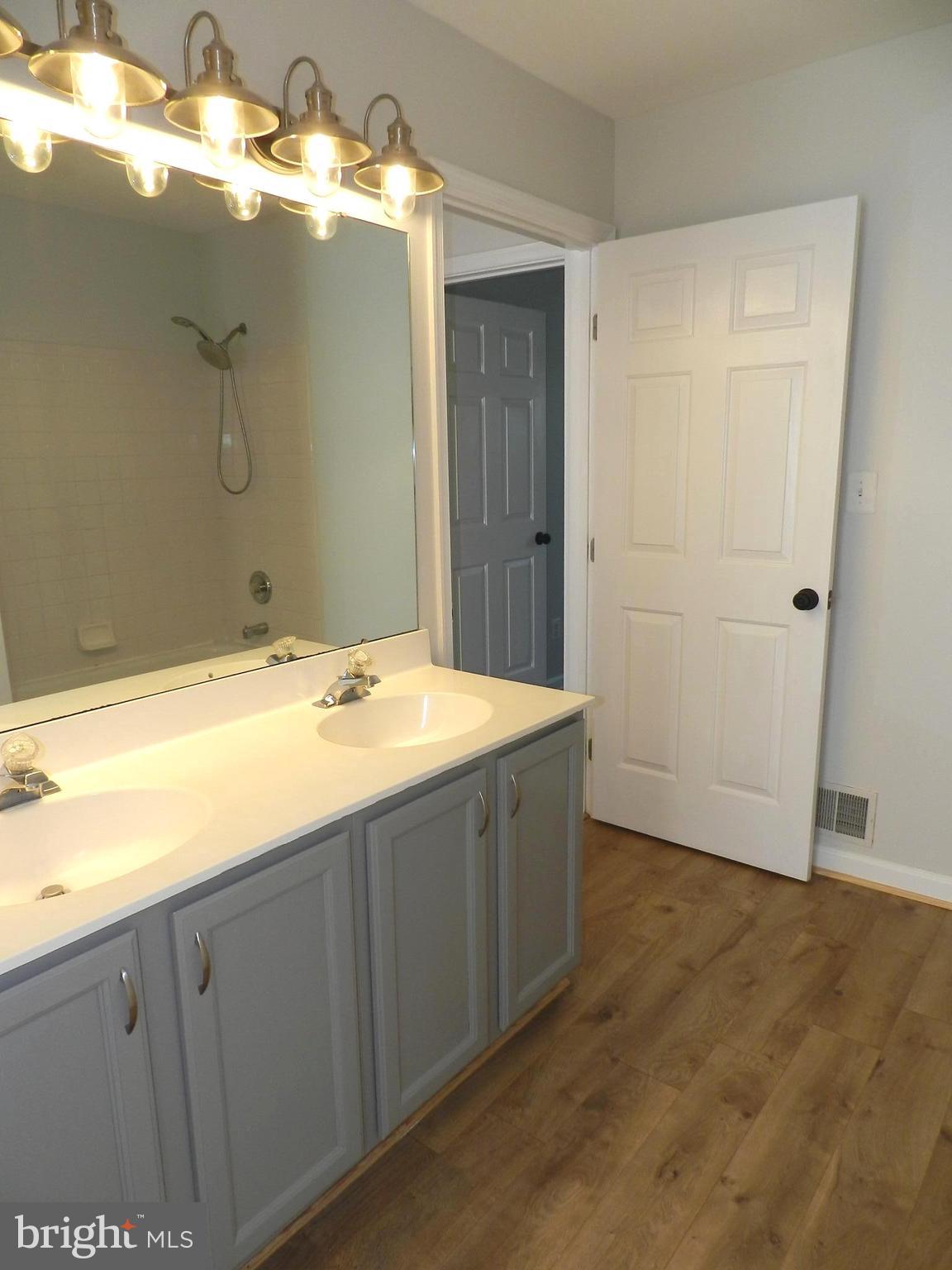 DEVILS REACH CONDOS - Residential