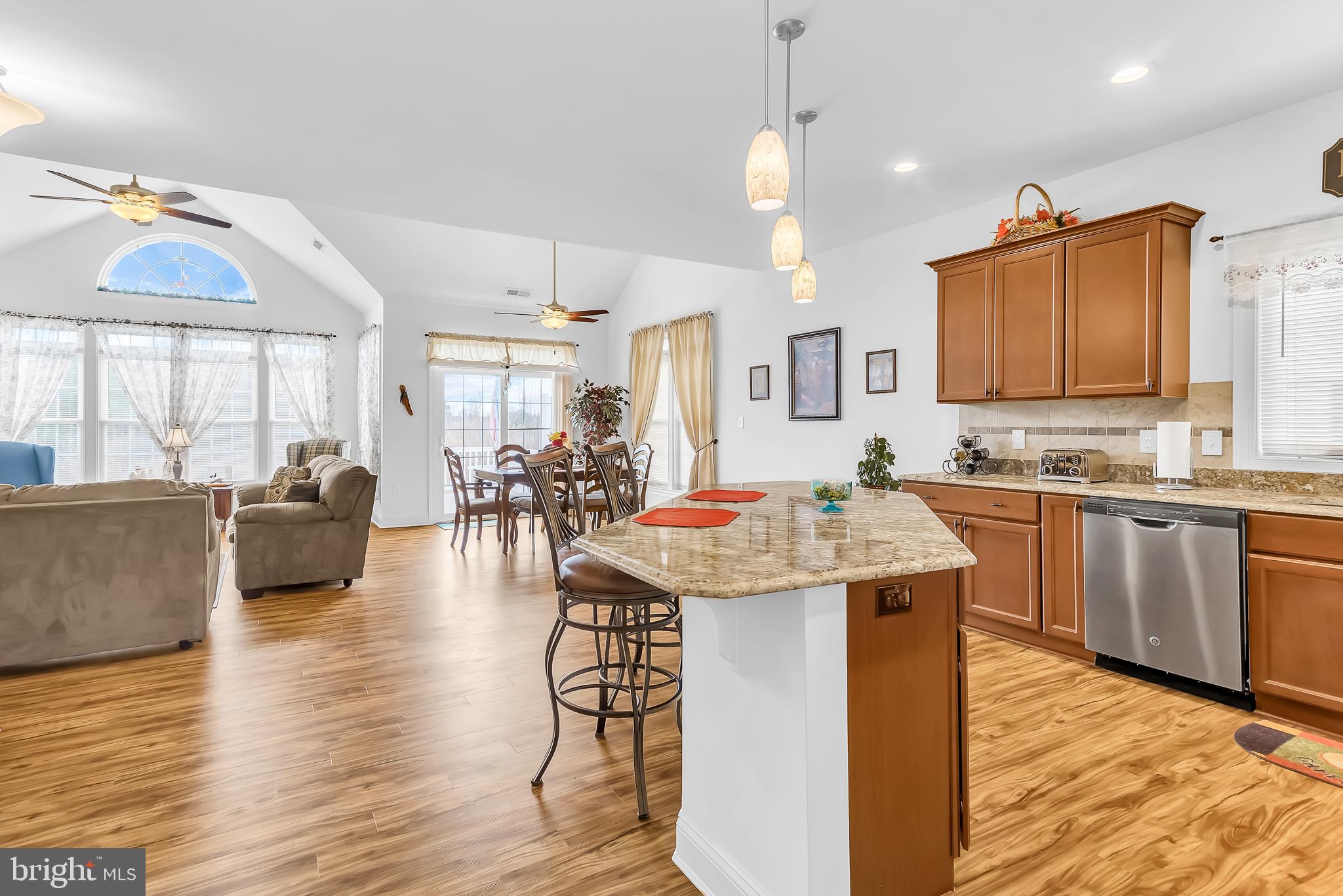 SUMMERS GATE - Residential