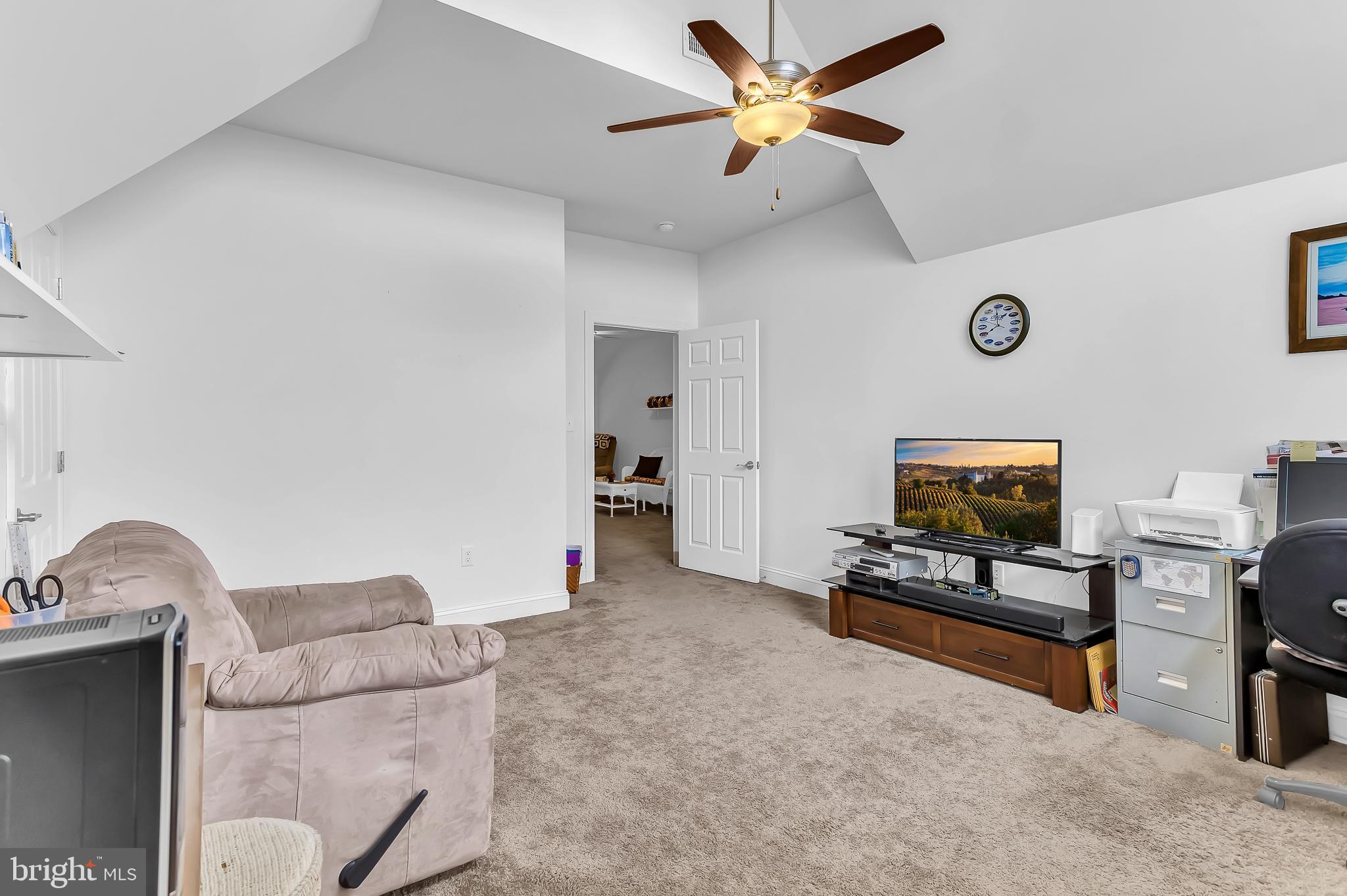 SUMMERS GATE - Residential