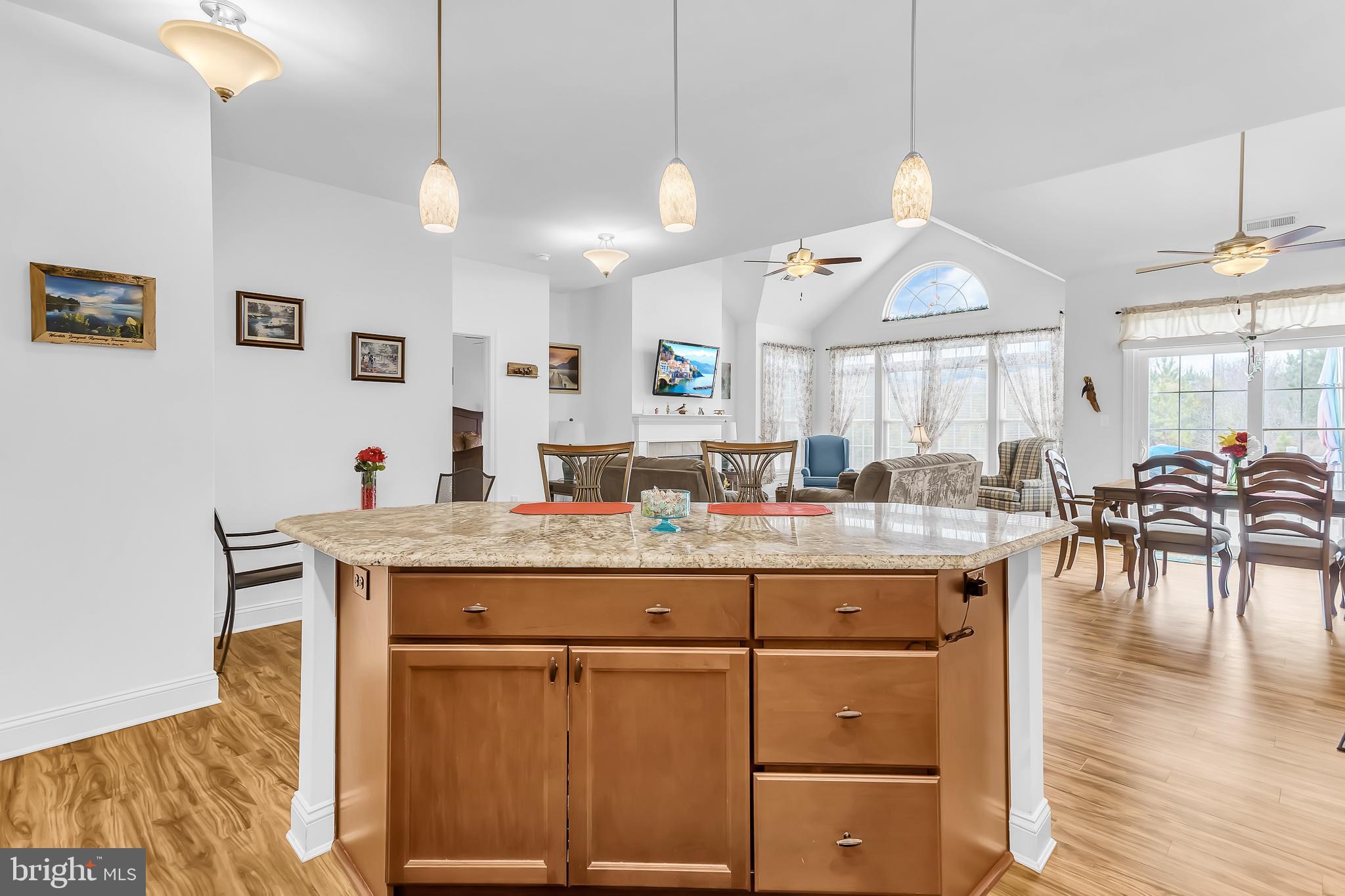 SUMMERS GATE - Residential