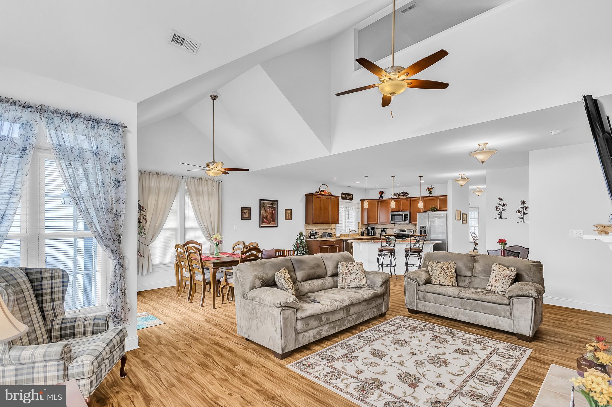 SUMMERS GATE - Residential