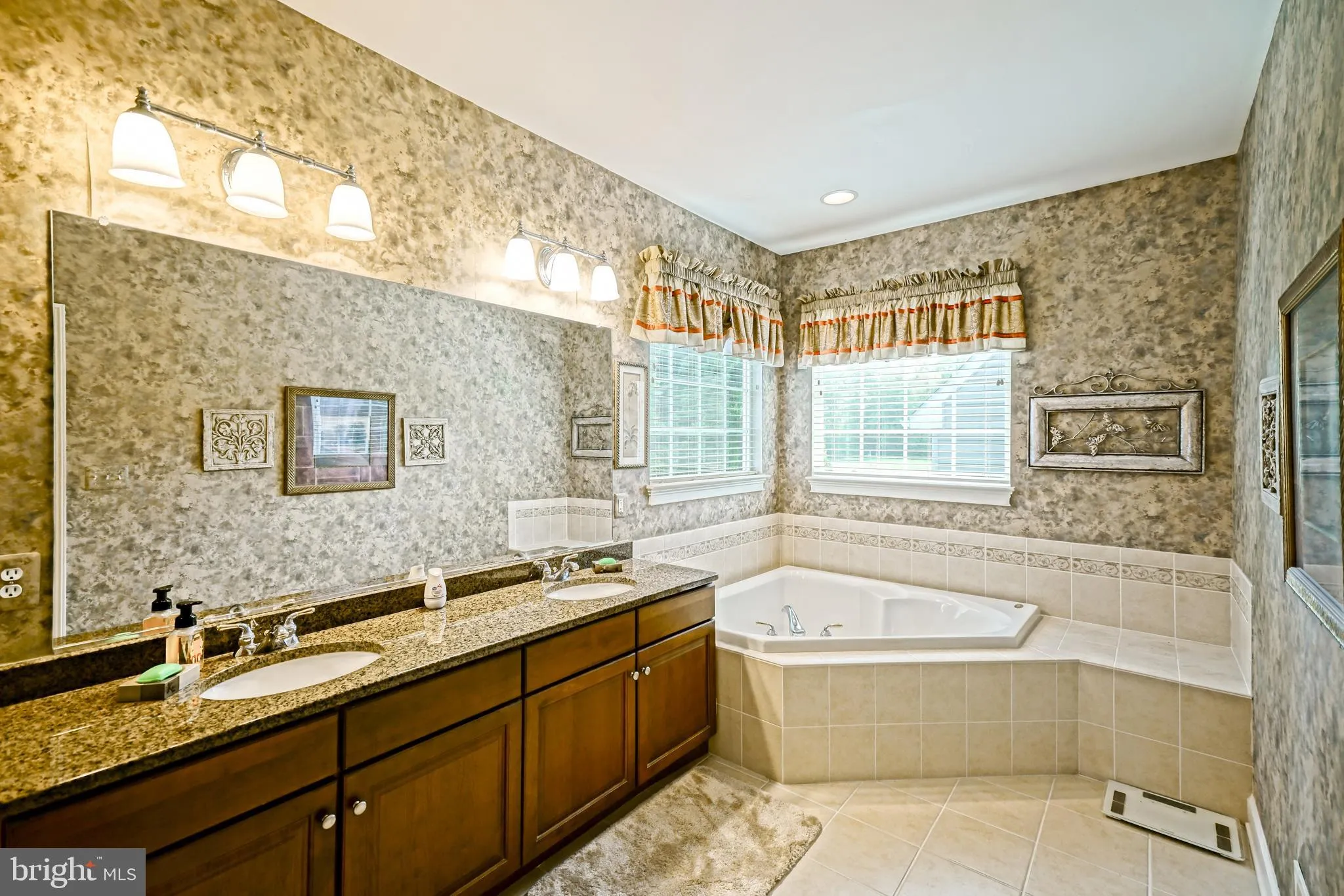 Milton, Delaware 19968, United States, 4 Bedrooms Bedrooms, ,4 BathroomsBathrooms,Residential,Active,192991