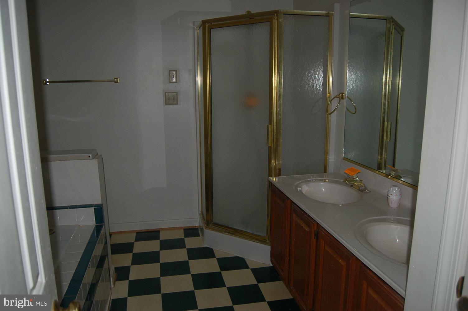 LEE'S HILL - Residential