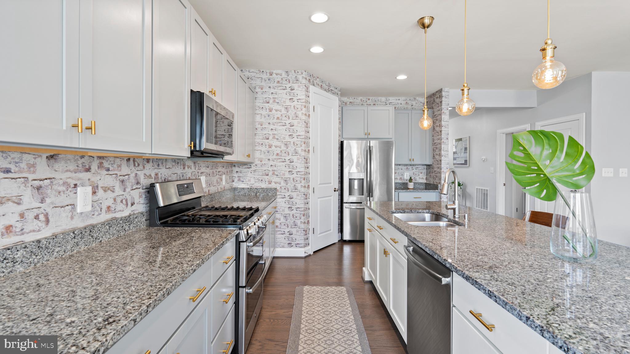 CAYDEN RIDGE - Residential