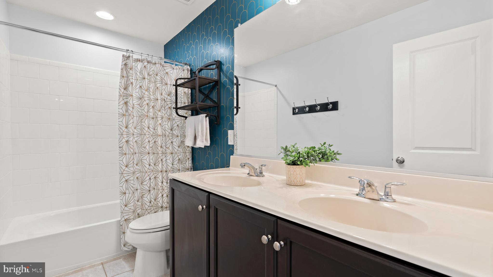 CAYDEN RIDGE - Residential