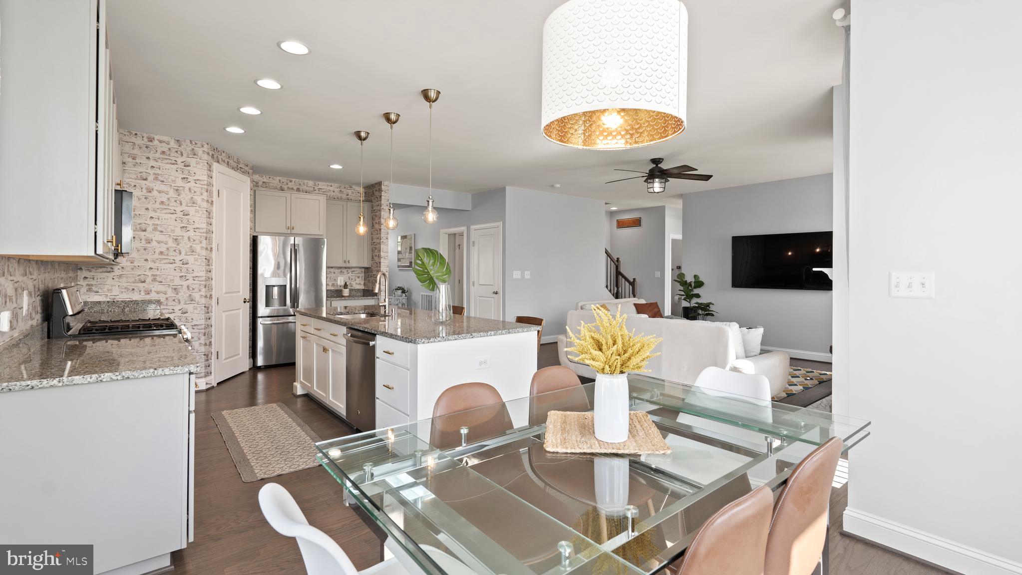 CAYDEN RIDGE - Residential