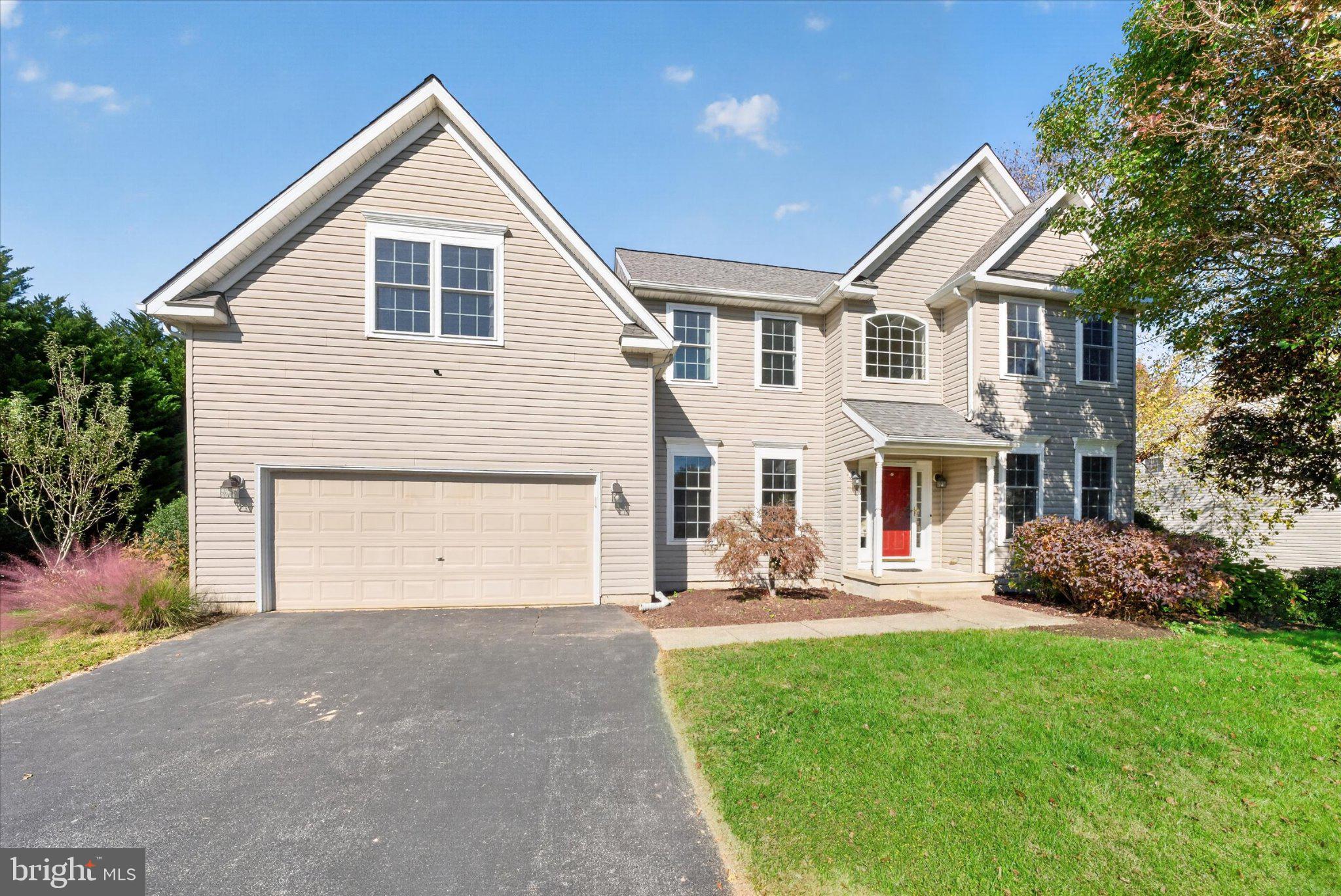 33 CRIMSON KING DRIVE