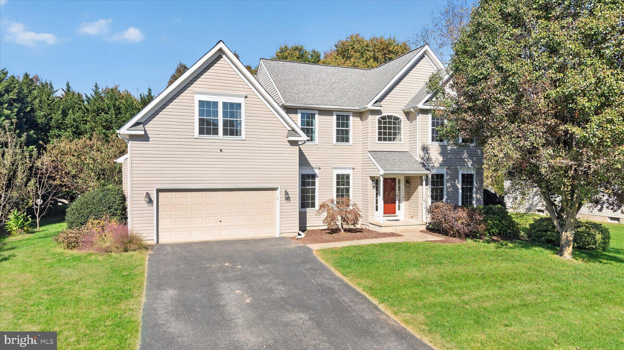 33 CRIMSON KING DRIVE