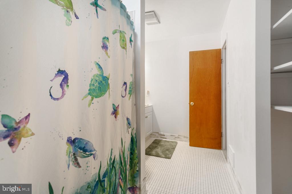 VALLEYBROOK - Residential