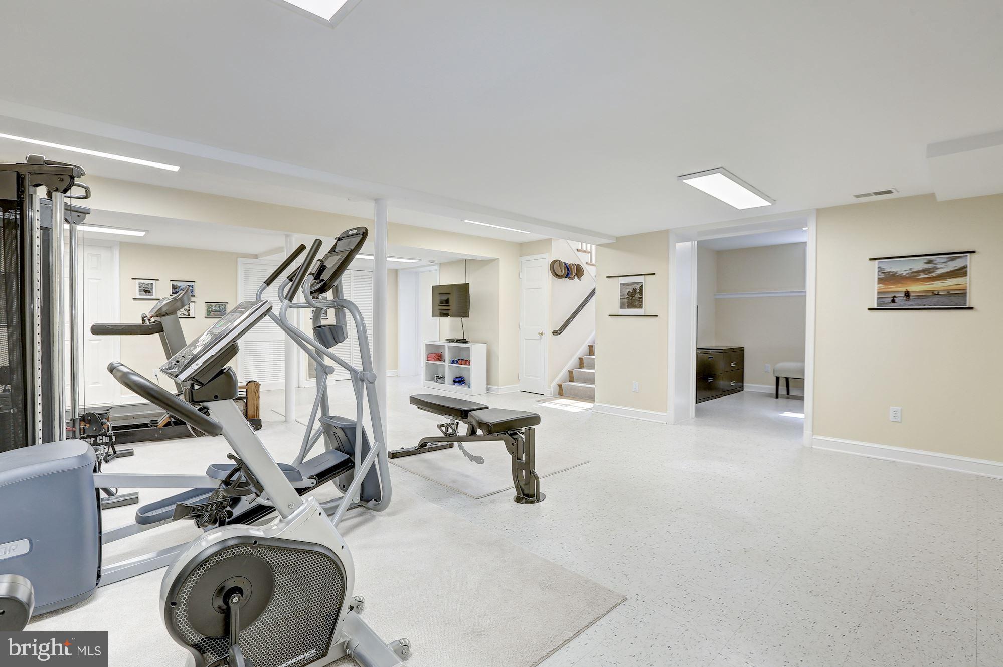 WESTMORELAND HILLS - Residential