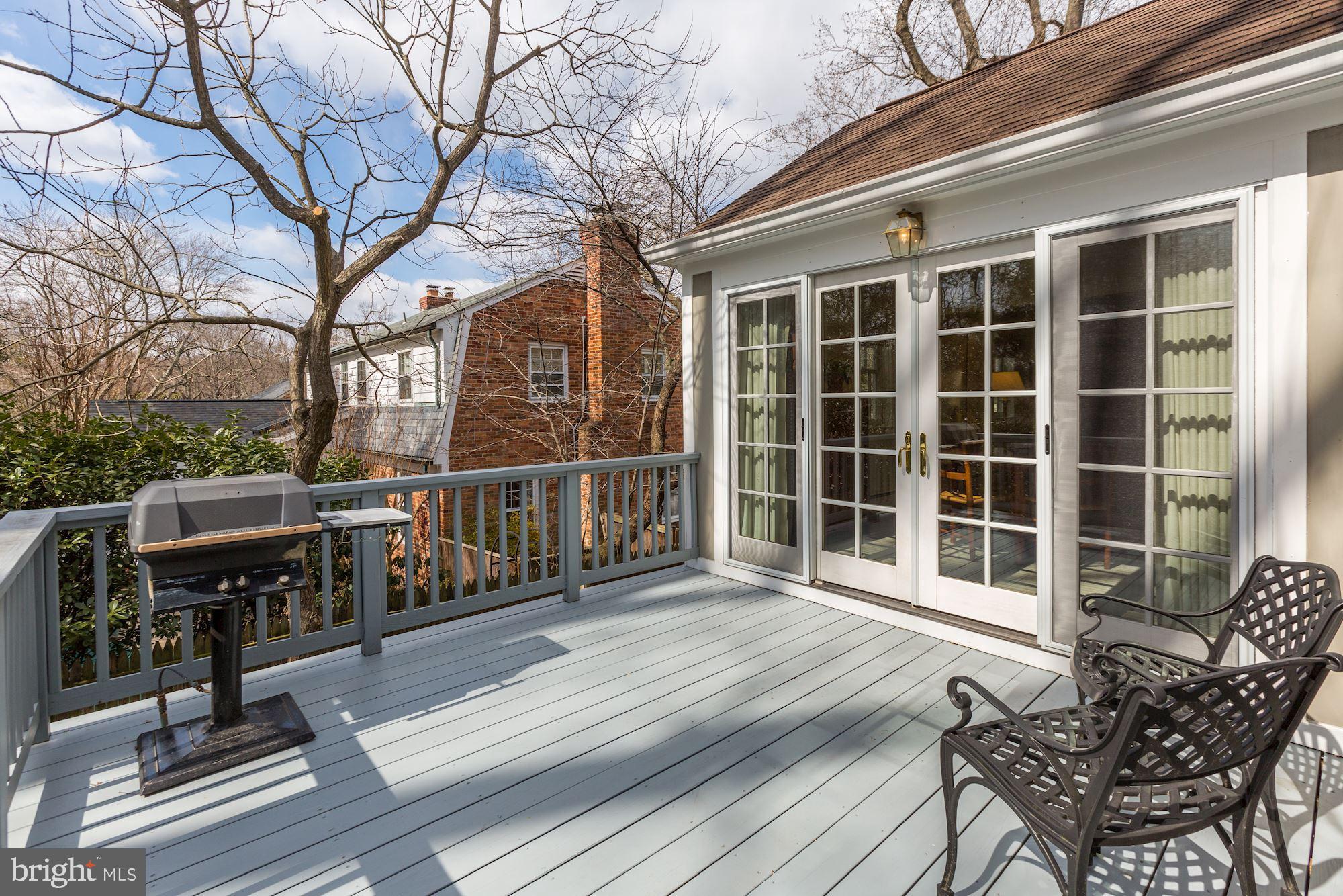 WESTMORELAND HILLS - Residential