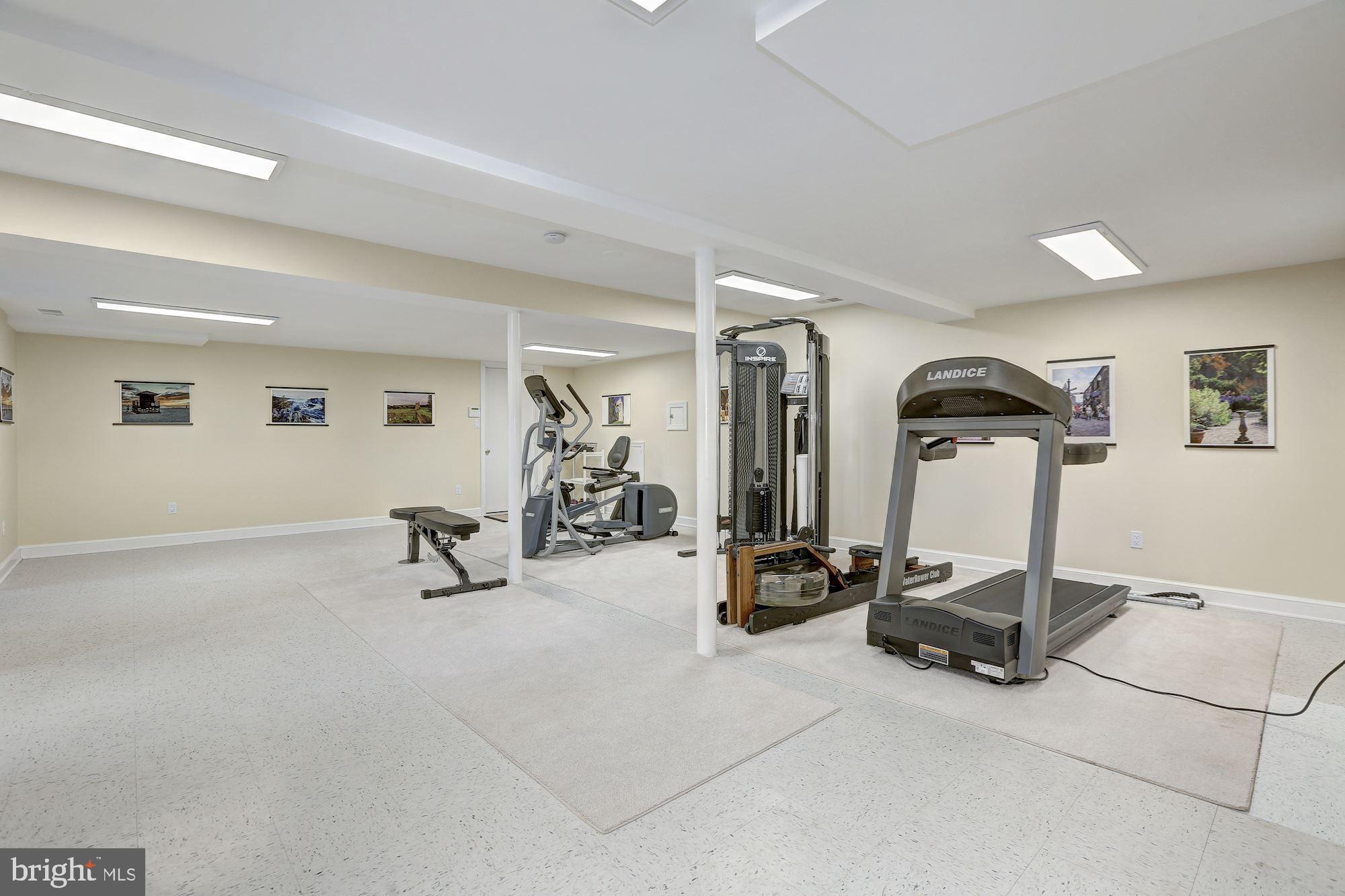 WESTMORELAND HILLS - Residential