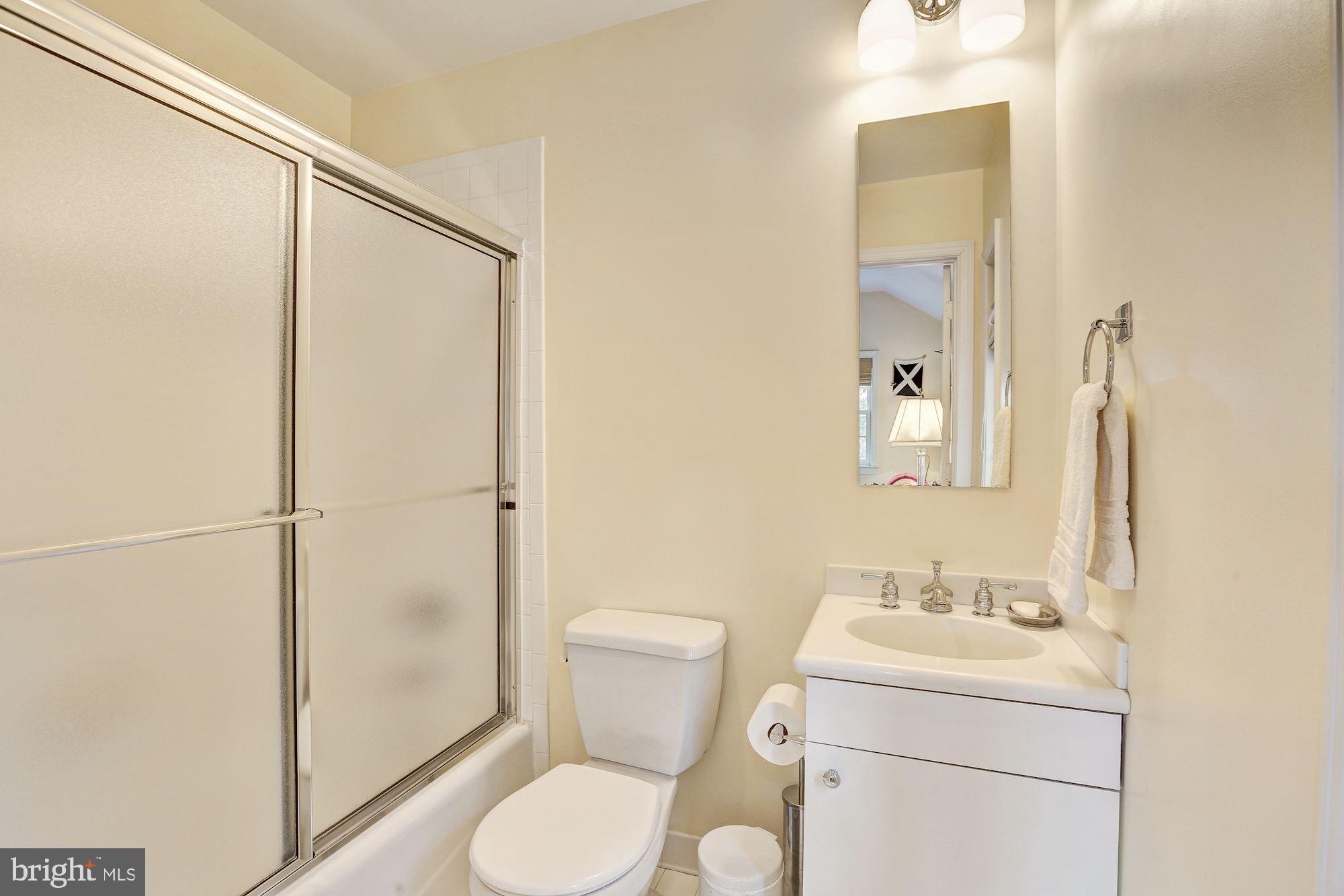 WESTMORELAND HILLS - Residential