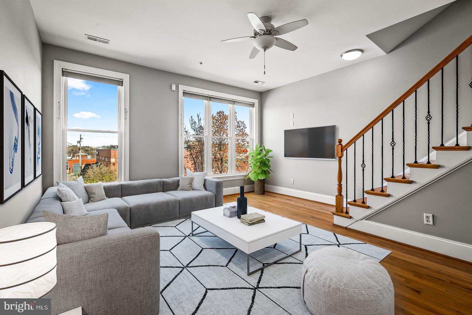 HIGHLANDTOWN - Residential