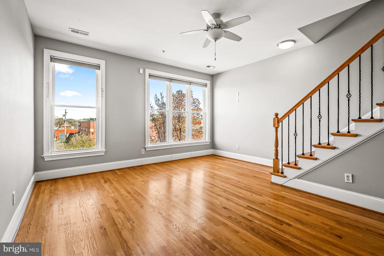 HIGHLANDTOWN - Residential