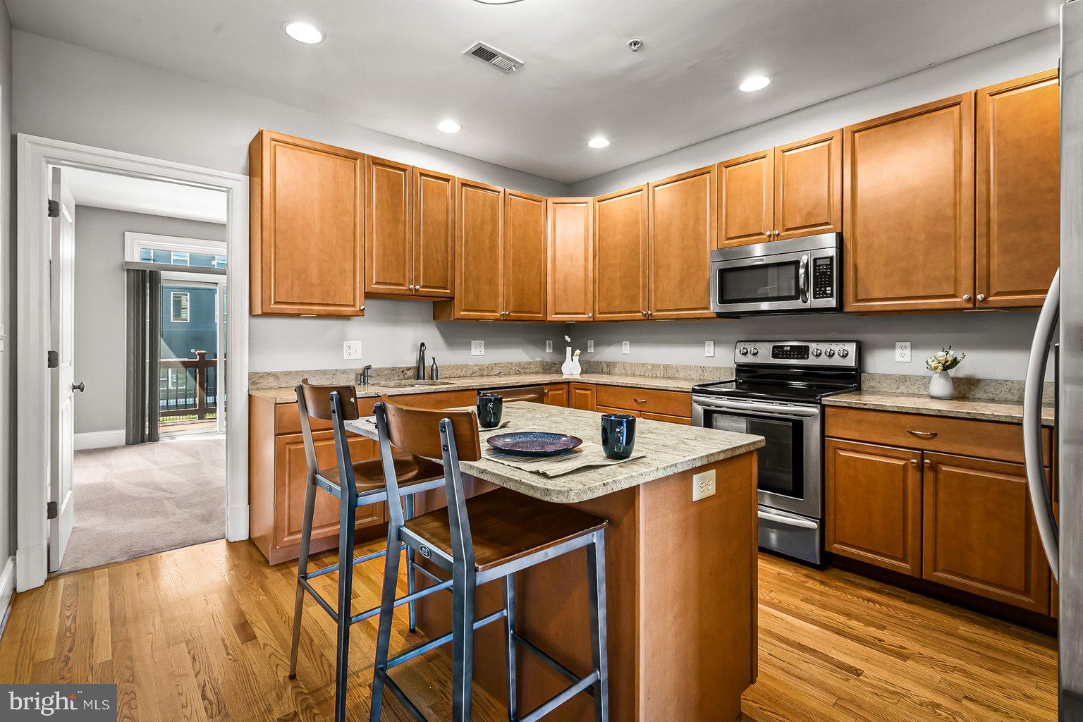 HIGHLANDTOWN - Residential